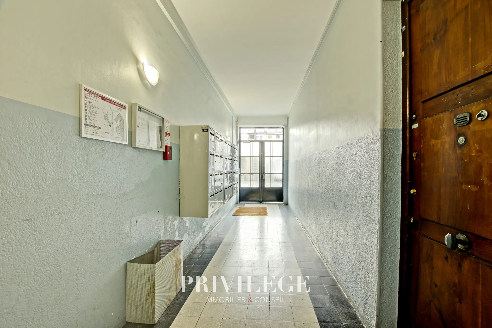 Appartement 2 pièces de 52 m² à Lyon 3, proche métro et services de santé 