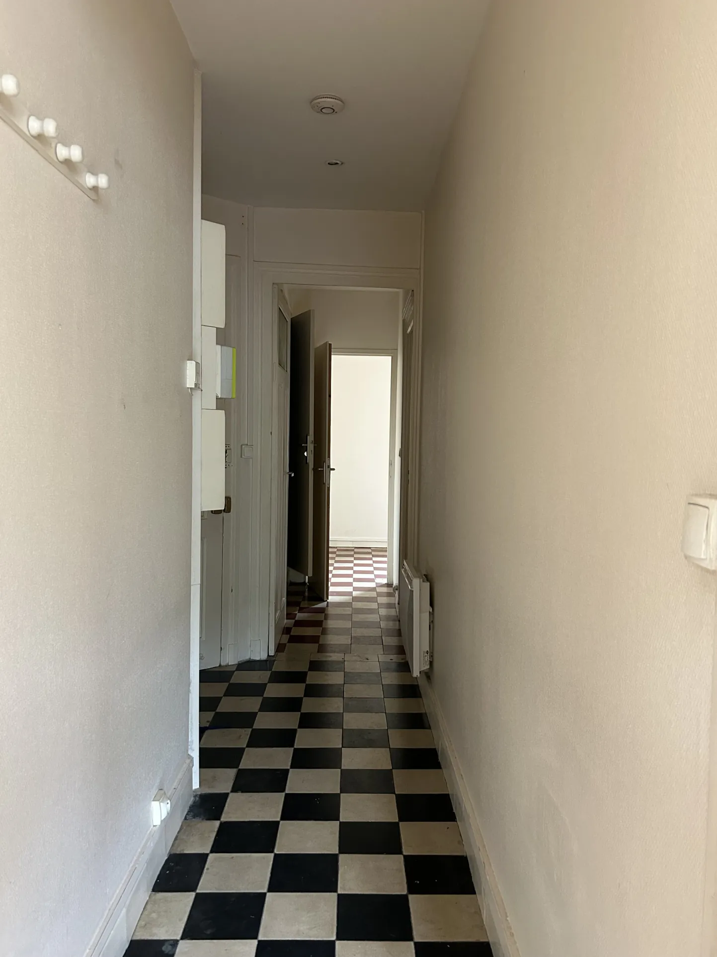 Appartement 2 pièces de 52 m² à Lyon 3, proche métro et services de santé 