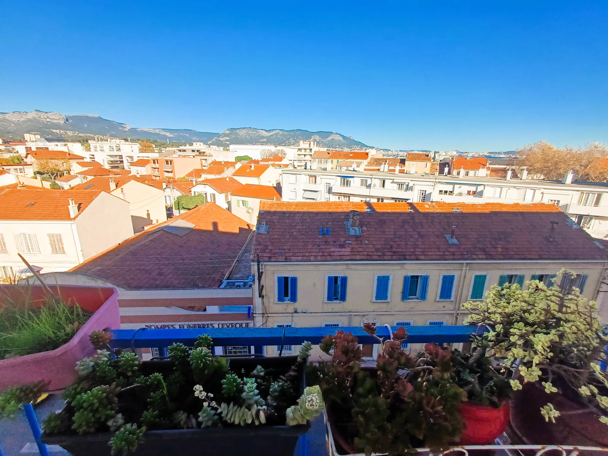 Appartement T3 à La Seyne-sur-Mer avec vue mer, balcon, et ascenseur 