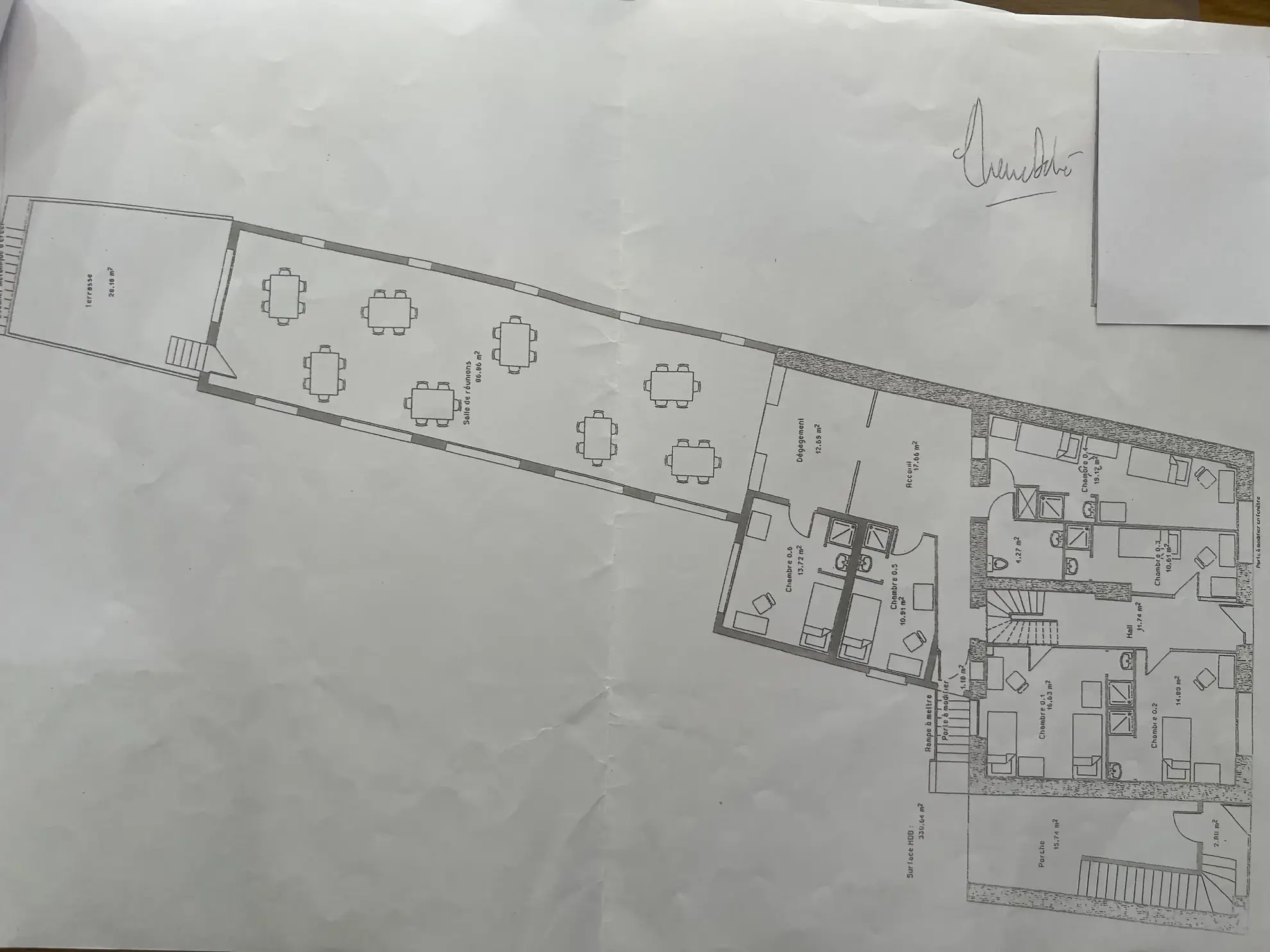 Immeuble d'investissement à La Ferté Macé - 514 m², 25 chambres, idéal pour location ou projet professionnel 