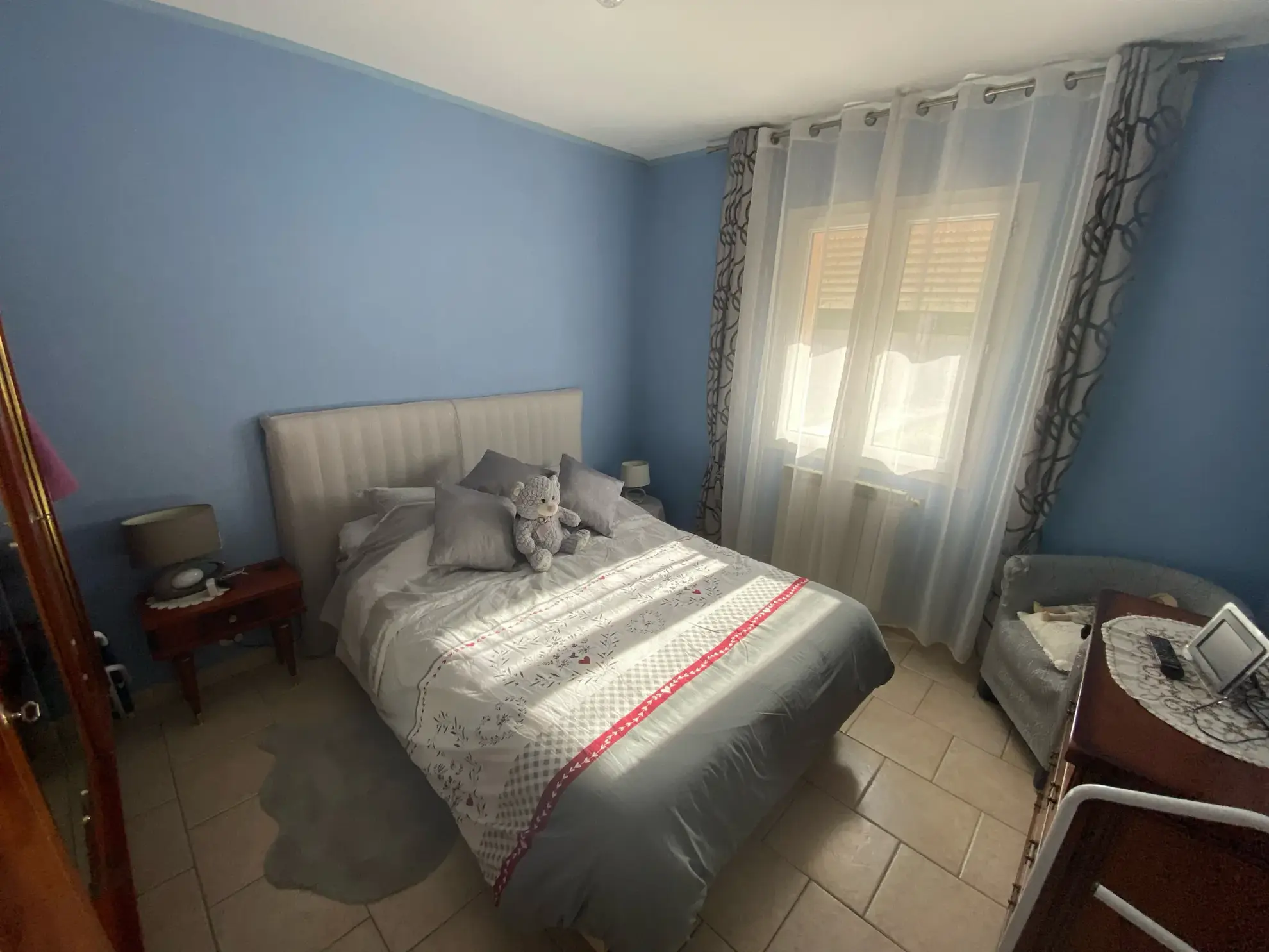 Jolie maison de plain-pied avec grand garage et terrasse à Ledignan, 900 m² de terrain 