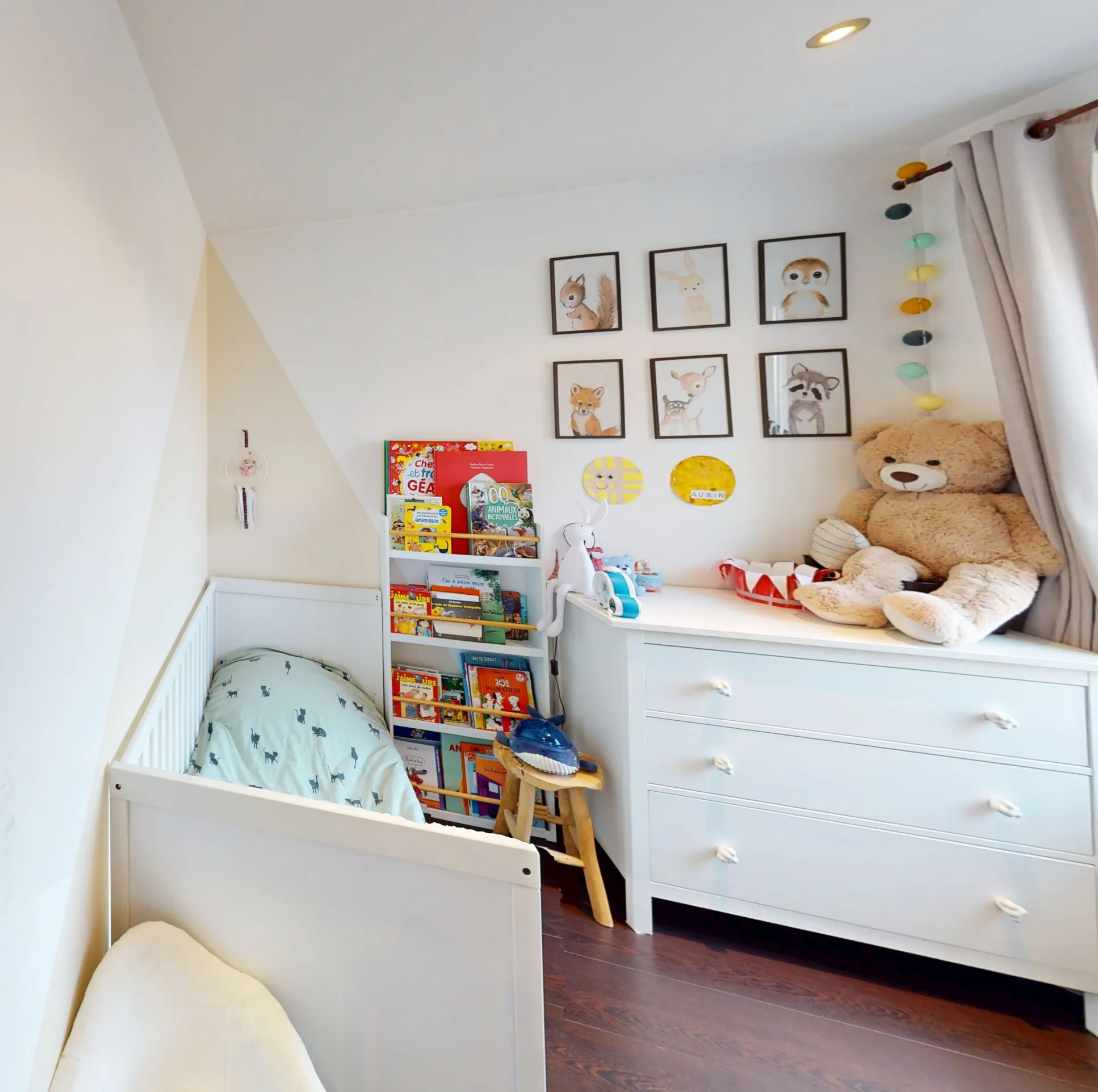 Charmant appartement T3 avec cour à Pontarlier, proche centre-ville 