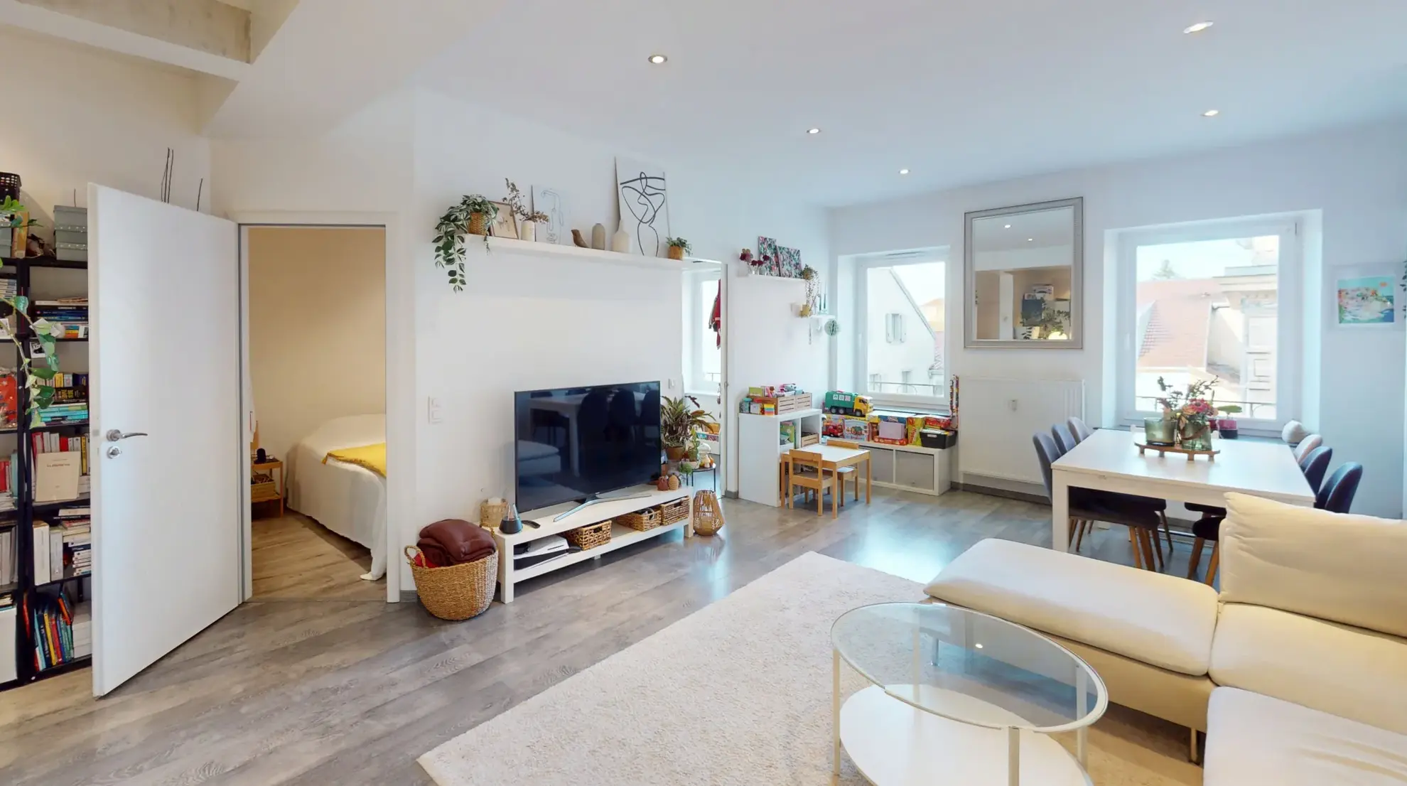 Charmant appartement T3 avec cour à Pontarlier, proche centre-ville