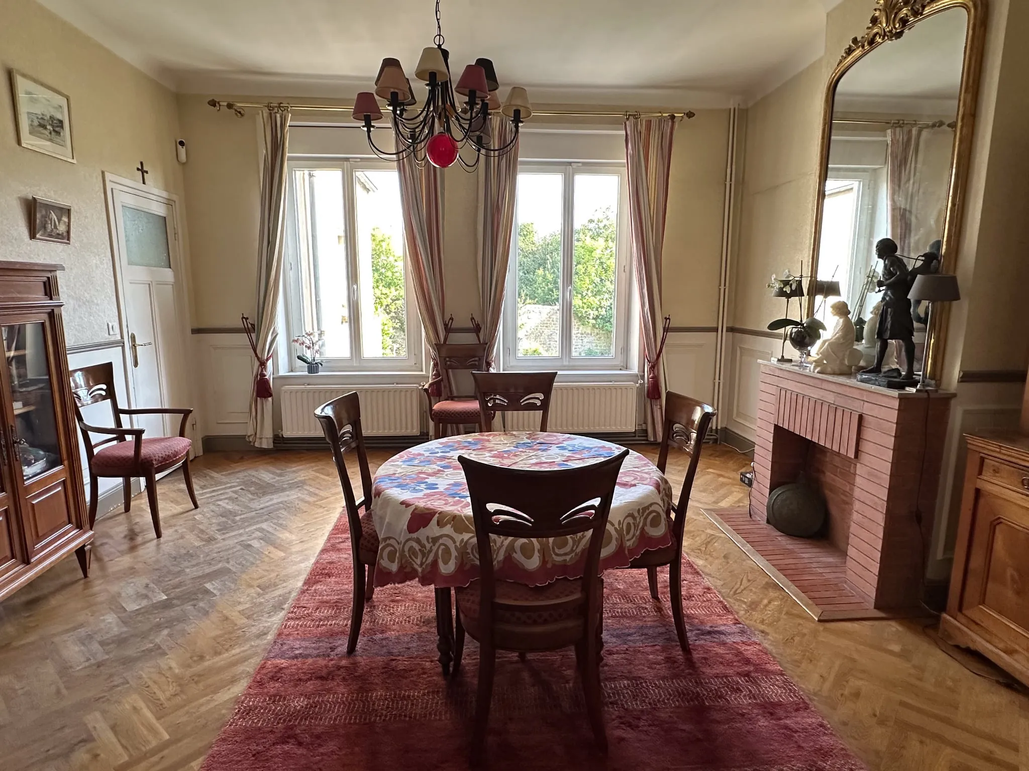 Maison de caractère à Boulogne-sur-Mer avec 5 chambres et jardin exposé sud 