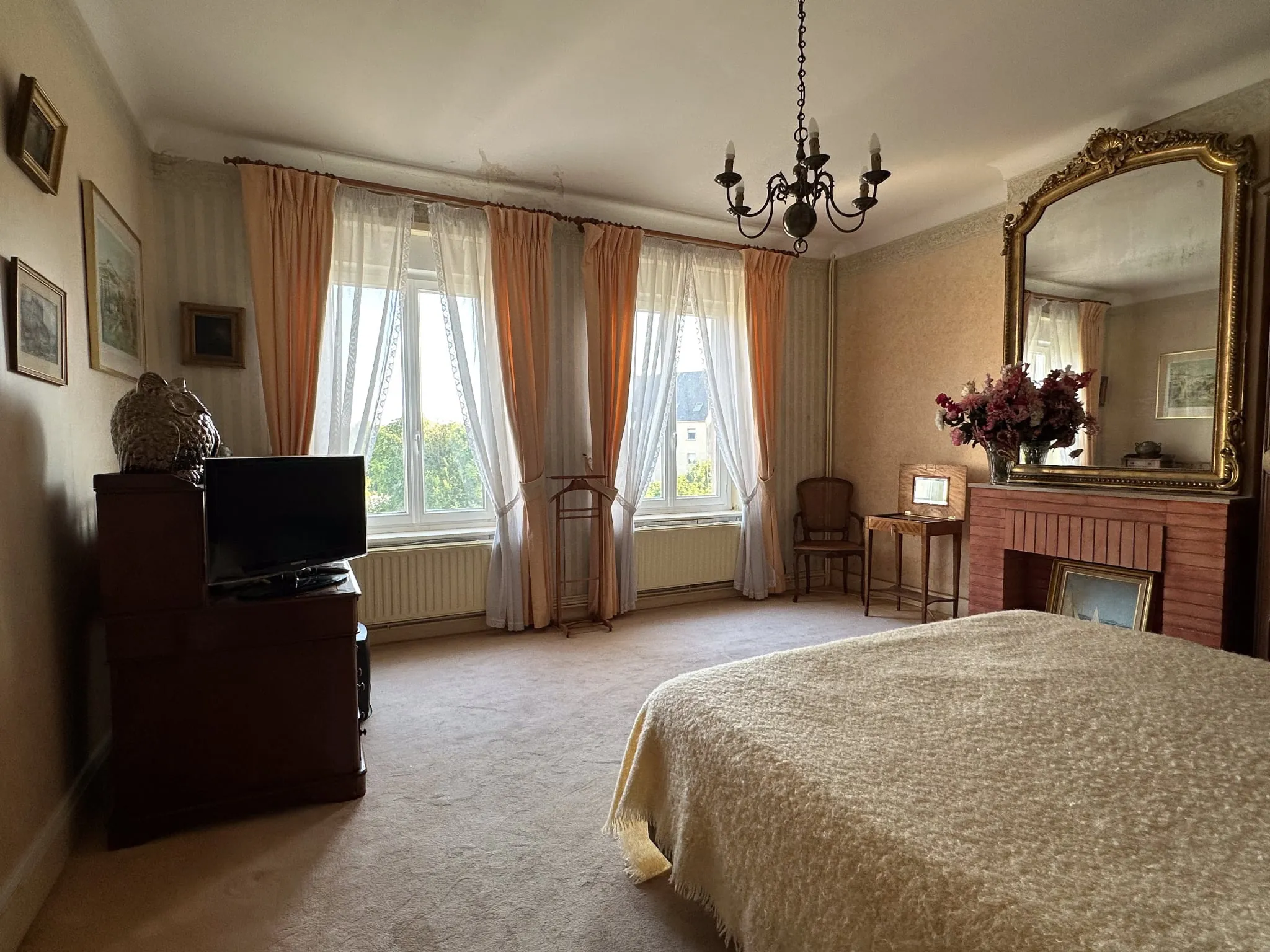 Maison de caractère à Boulogne-sur-Mer avec 5 chambres et jardin exposé sud 