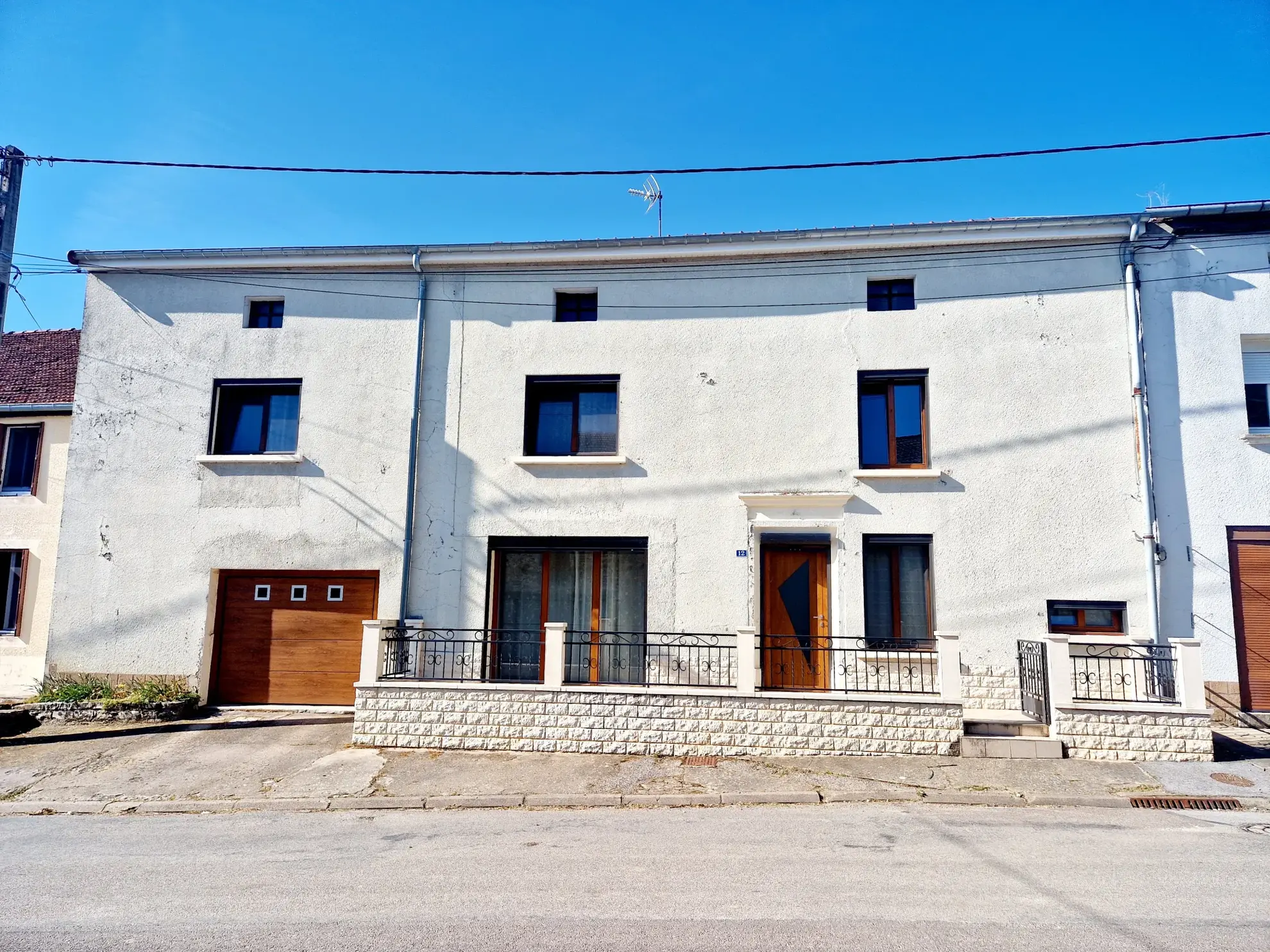Maison spacieuse de 171 m² à Serqueux avec jardin et garage
