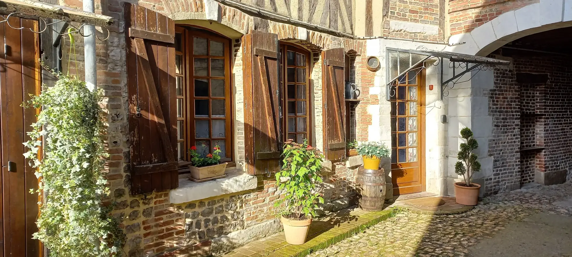 Charmante maison de ville avec atelier au centre de Pont-Audemer