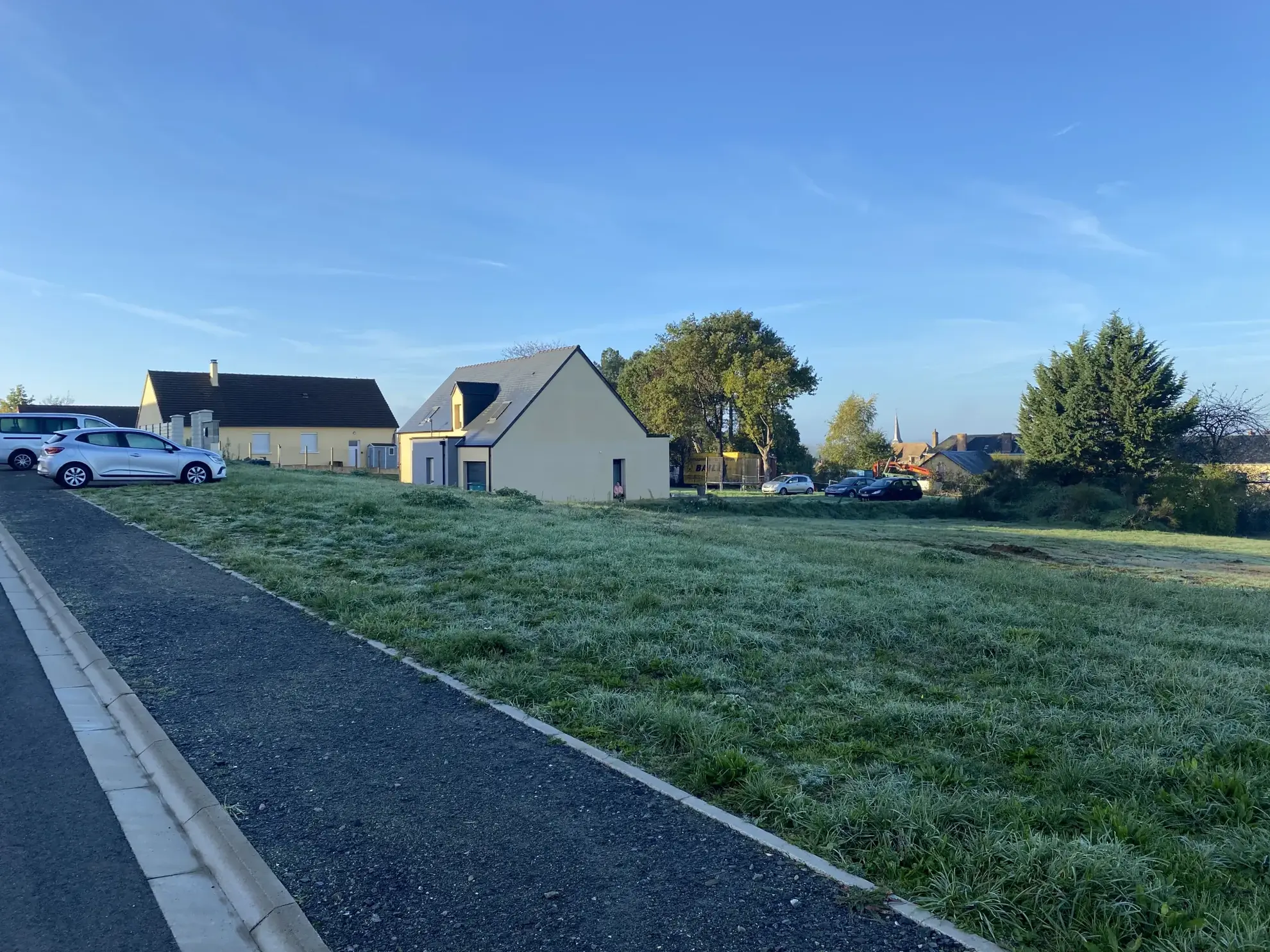 Terrain à vendre à Breil-Sur-Mérize – 717 m², constructible et viabilisé