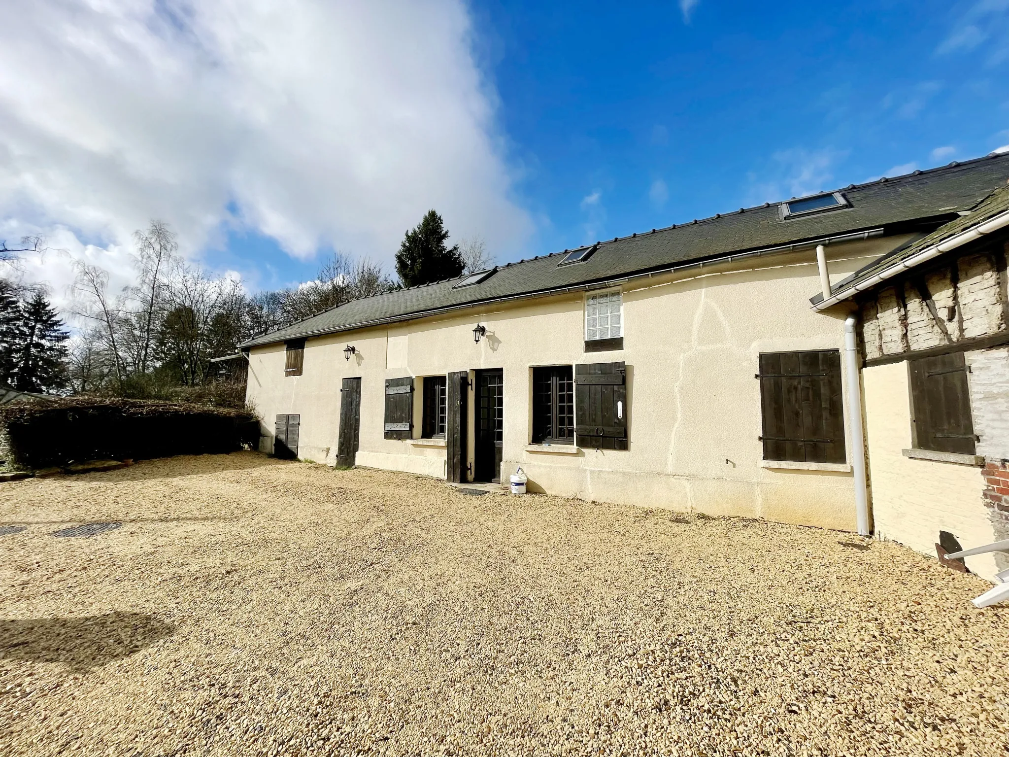Maison ancienne rénovée de 84m2 avec terrain à La Neuville Garnier