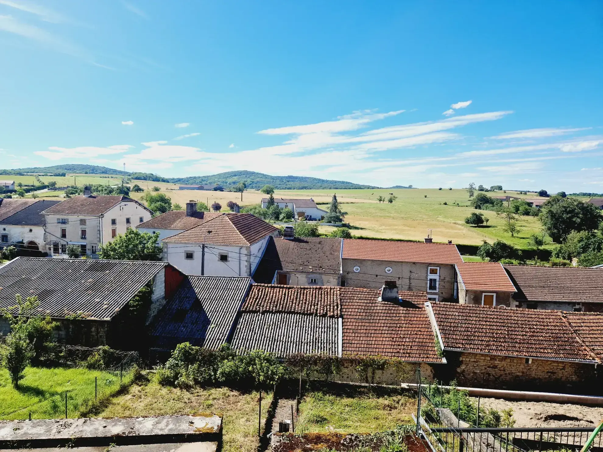 Maison de caractère de 108 m² avec vue panoramique et jardin proche patrimoine 