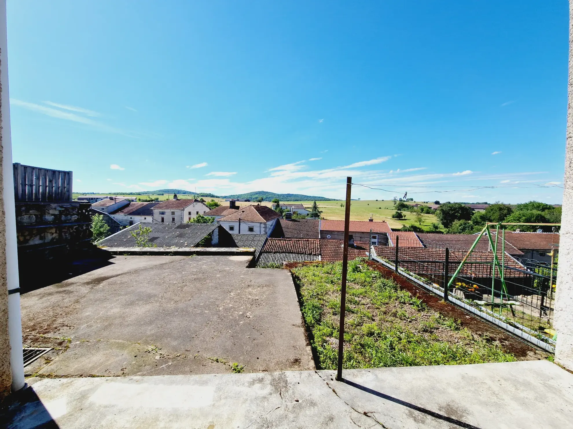Maison de caractère de 108 m² avec vue panoramique et jardin proche patrimoine 