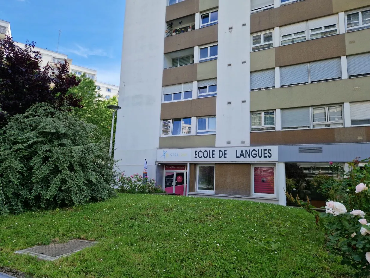 Local commercial de 104 m² à Strasbourg en location avec bail professionnel 
