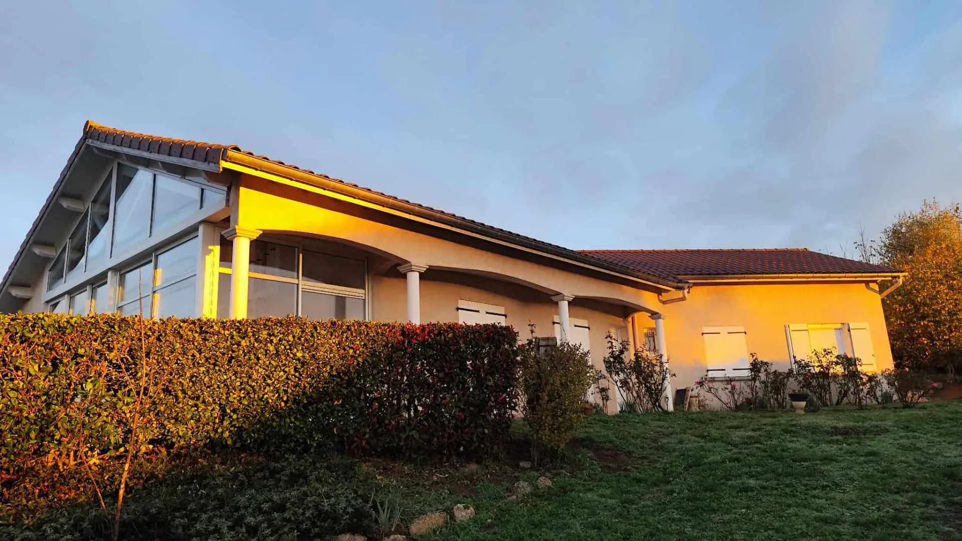 Villa de plain-pied à Les Salles près de Noirétable - Maison lumineuse et spacieuse