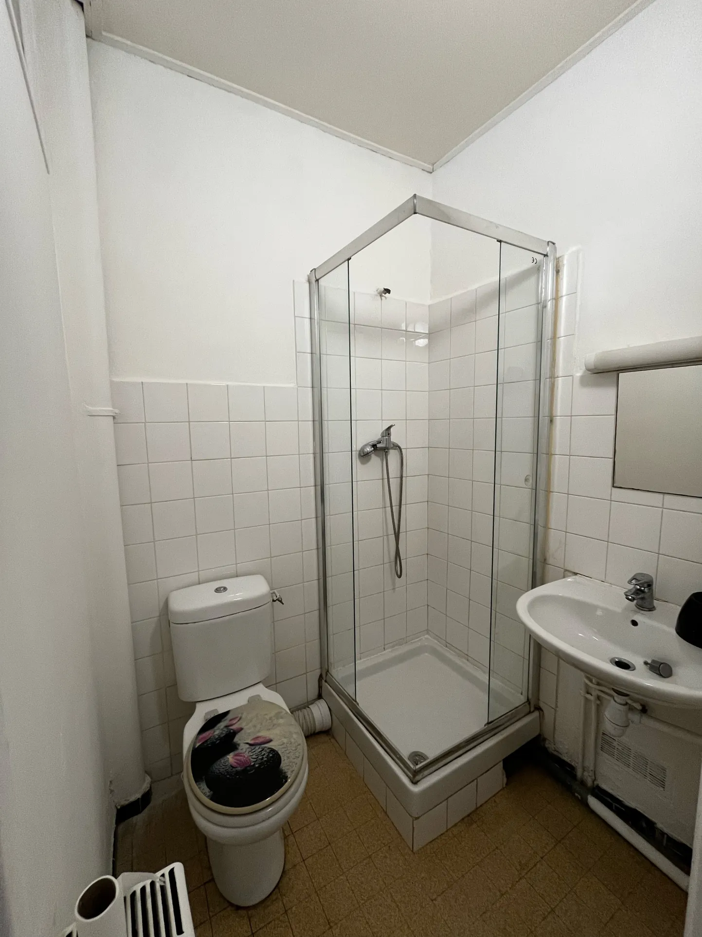 Immeuble de rapport à vendre à Alès, centre-ville, 4 appartements loués 