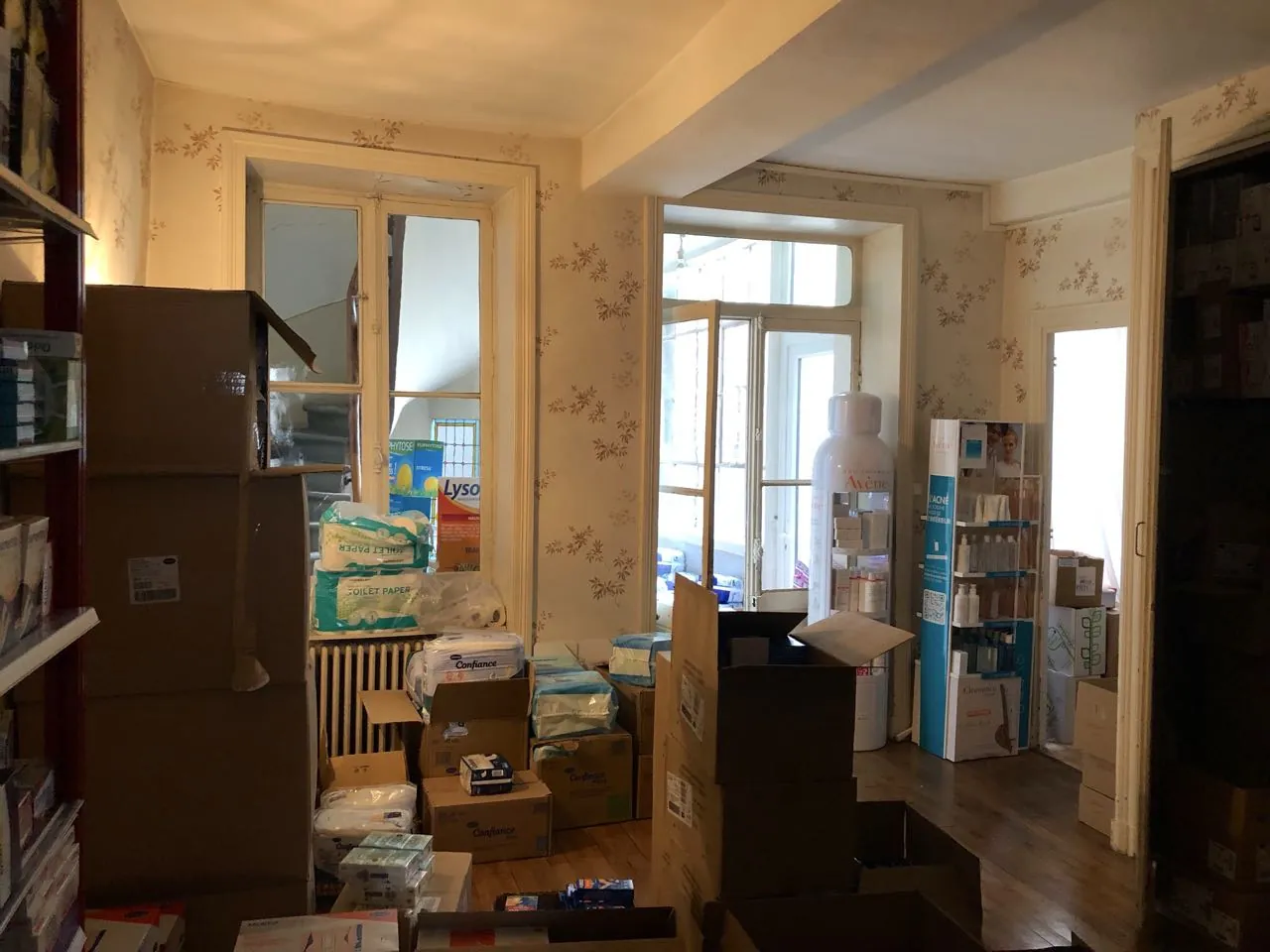 Immeuble locatif avec local commercial et appartements à Marcigny – Centre-ville 