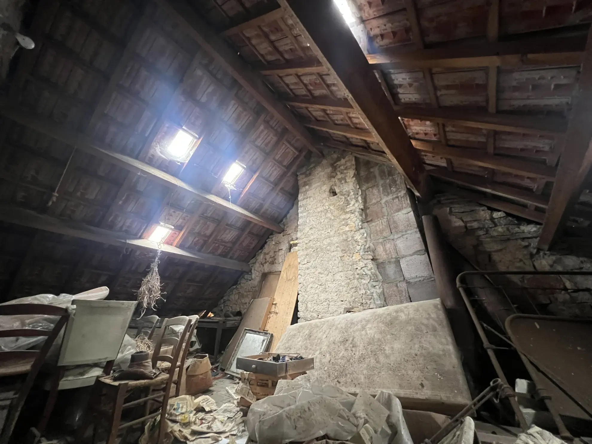 Petite maison à Montbard avec fort potentiel proche du centre-ville 