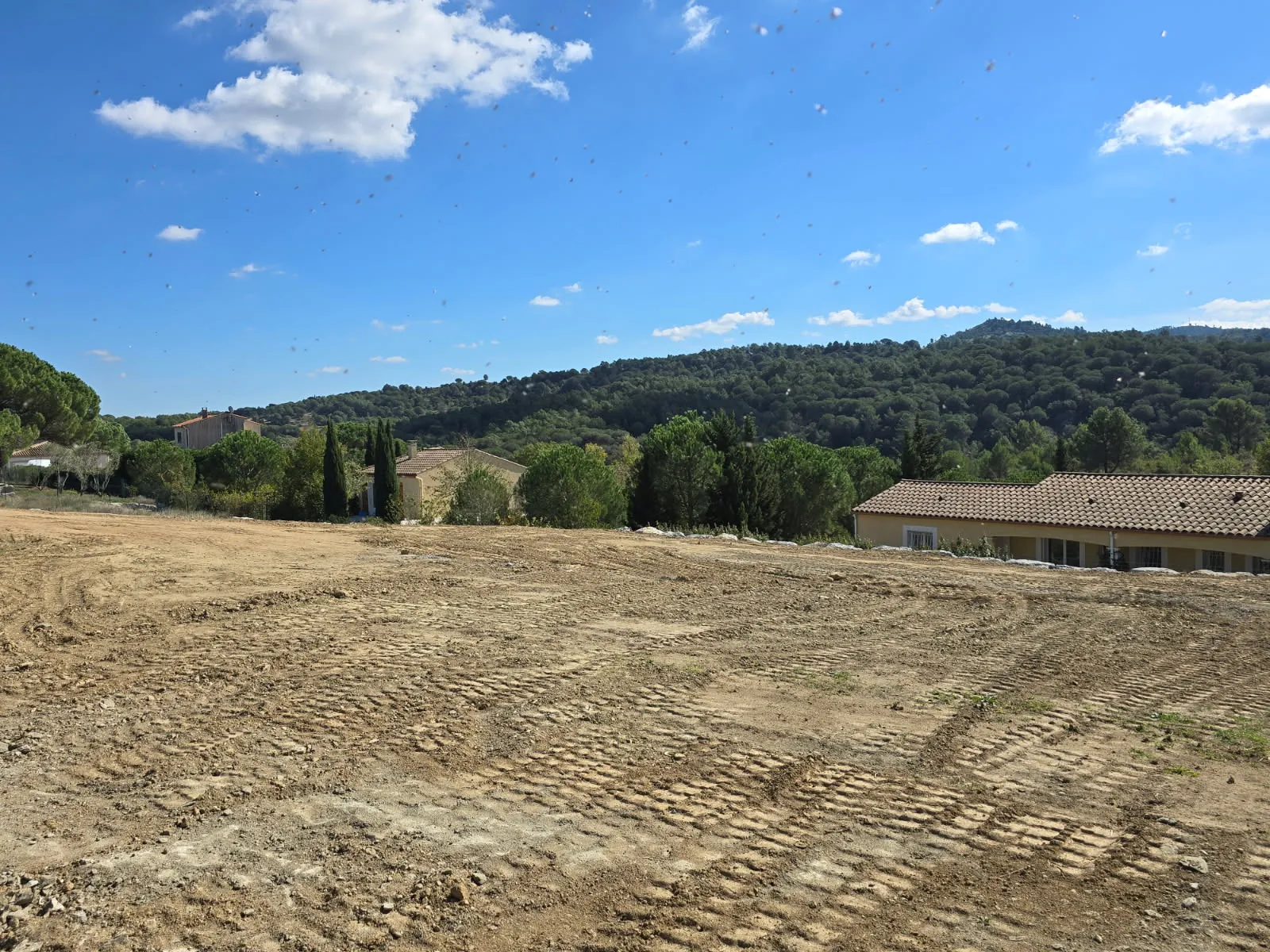 Terrain constructible de 738 m² à Carcassonne, lotissement Cavyère 
