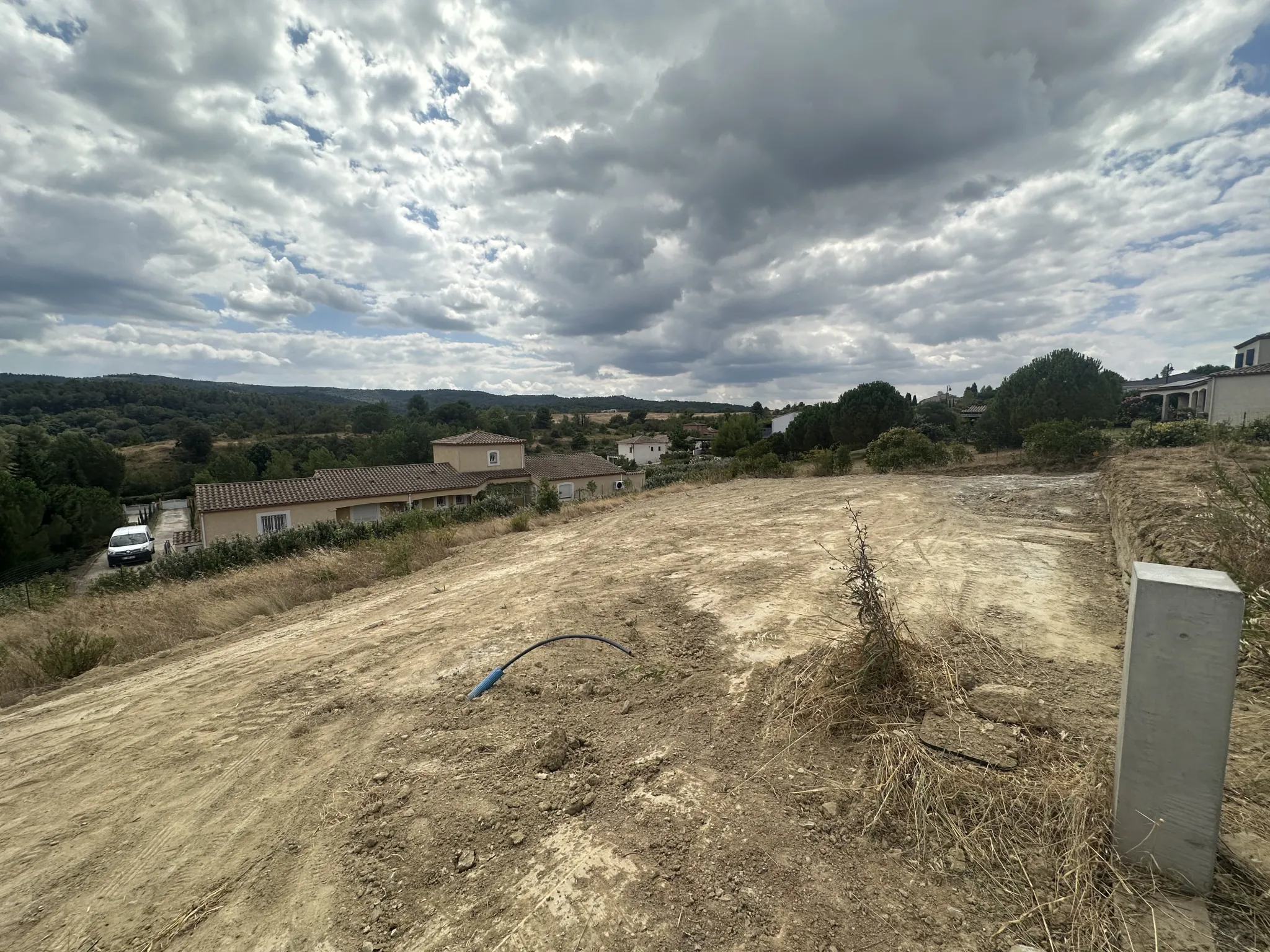 Terrain constructible de 738 m² à Carcassonne, lotissement Cavyère 