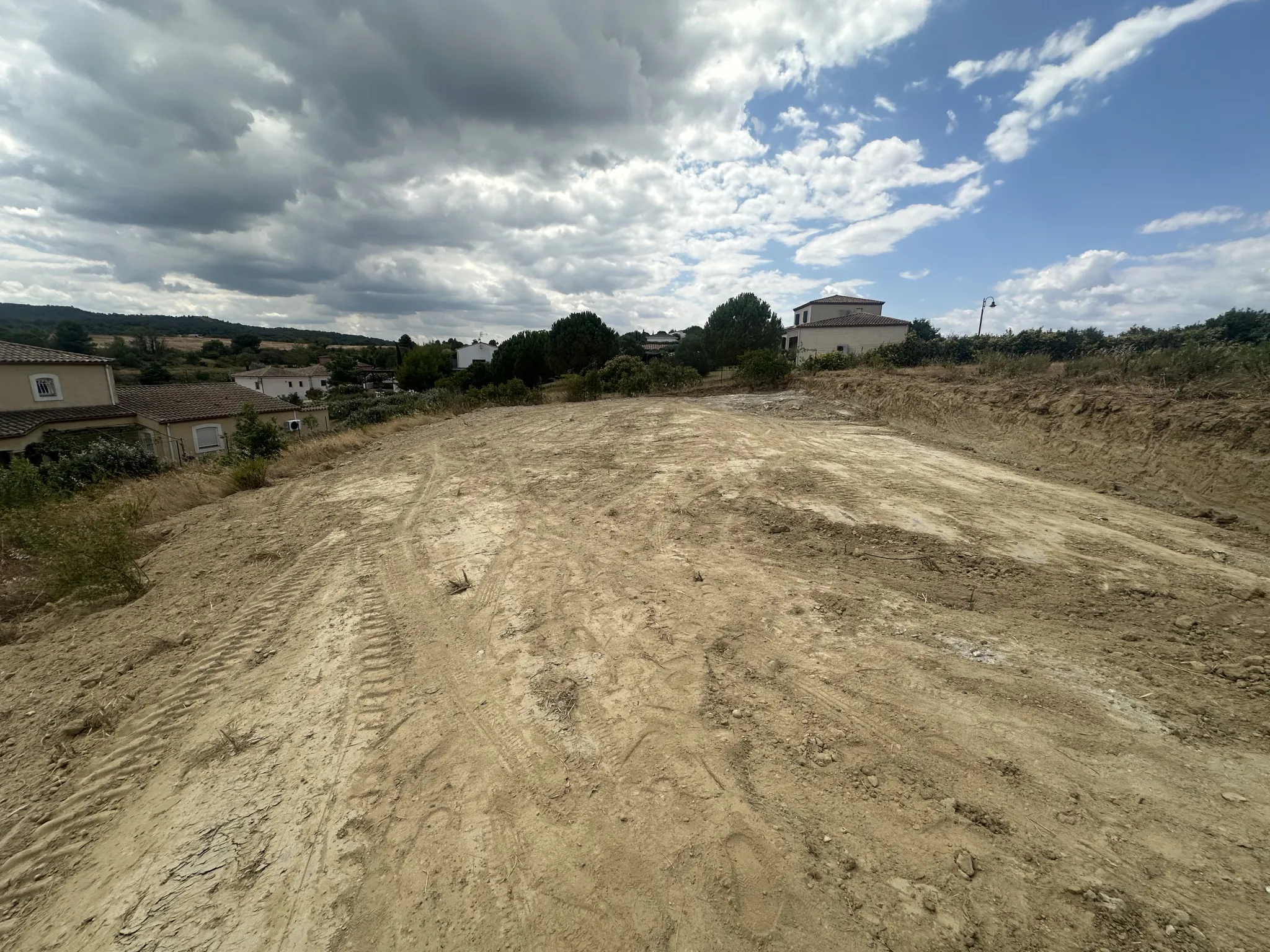 Terrain constructible de 738 m² à Carcassonne, lotissement Cavyère 