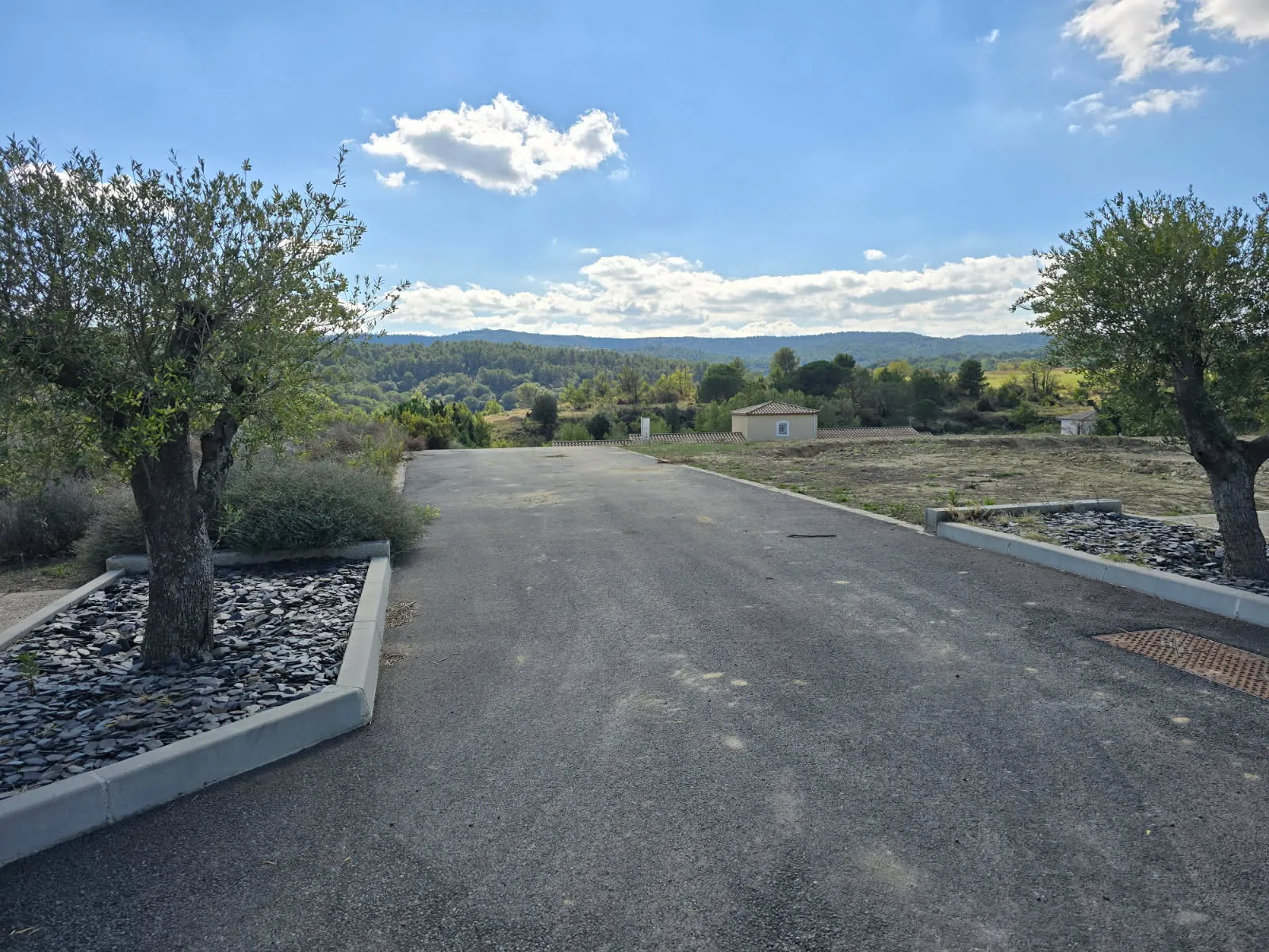 Terrain constructible de 738 m² à Carcassonne, lotissement Cavyère 