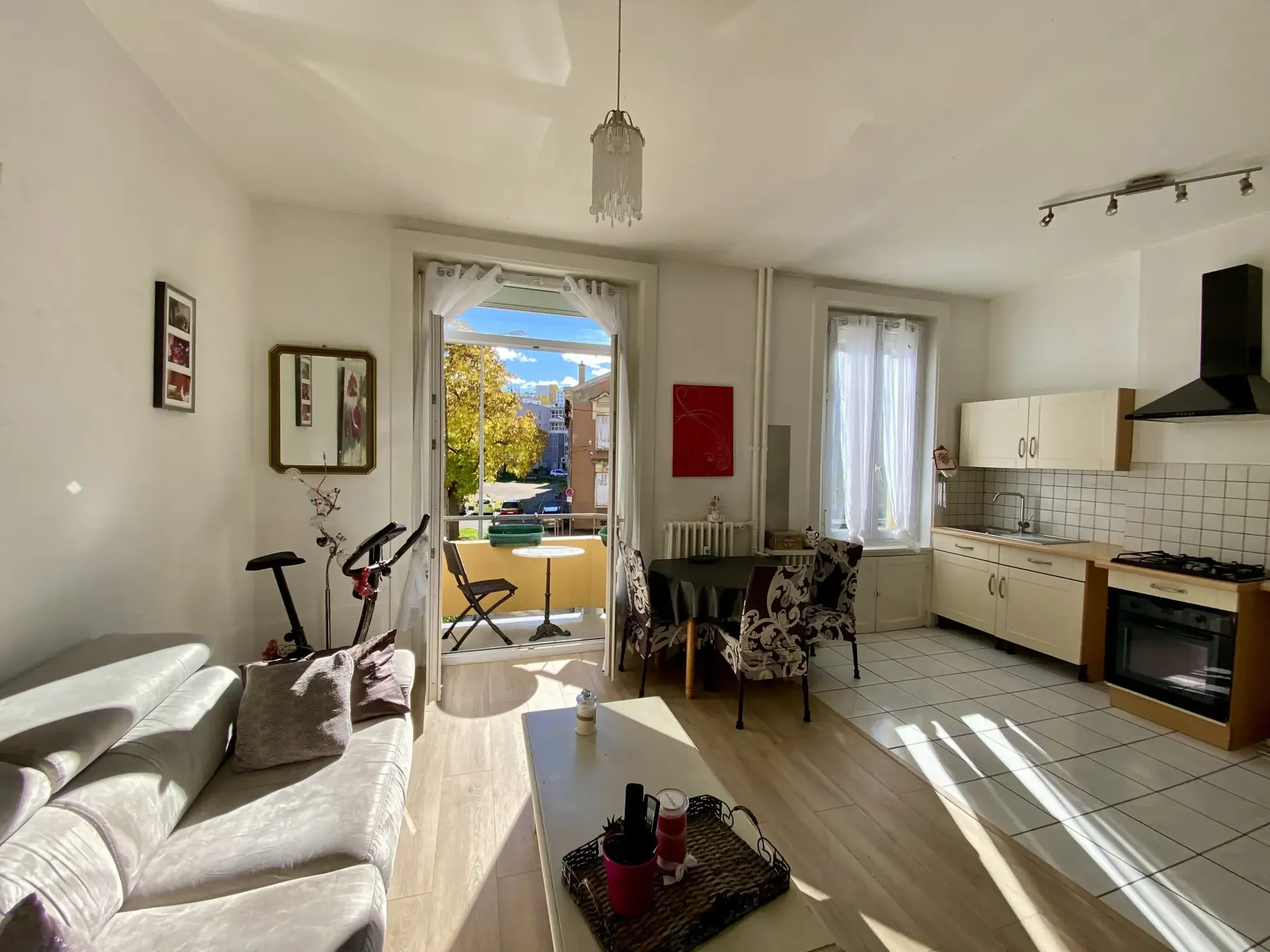 Appartement F2 lumineux avec balcon à Saint-Étienne Centre