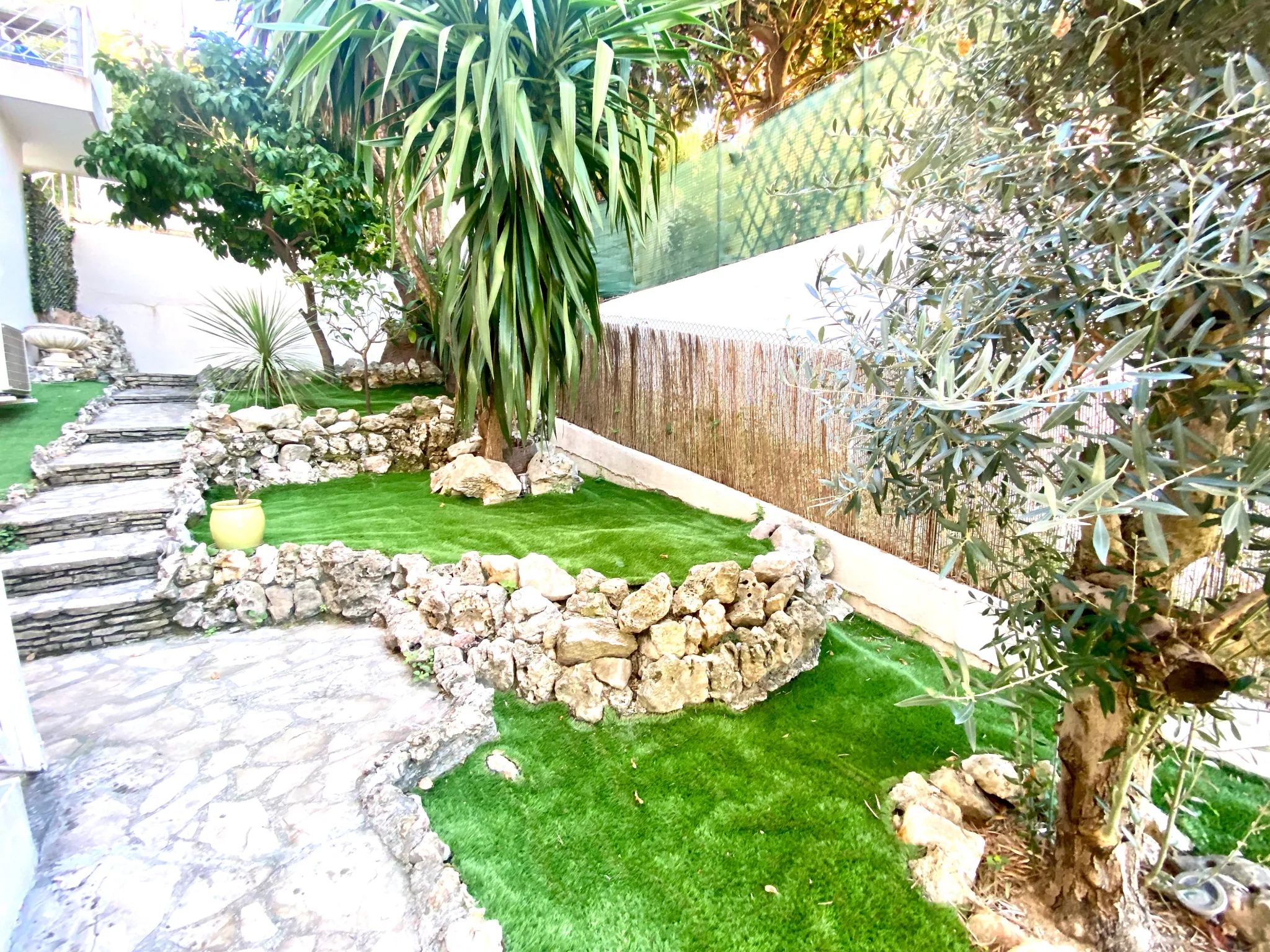 Appartement 2 pièces avec terrasse et jardin à Le Cannet, 50 m²