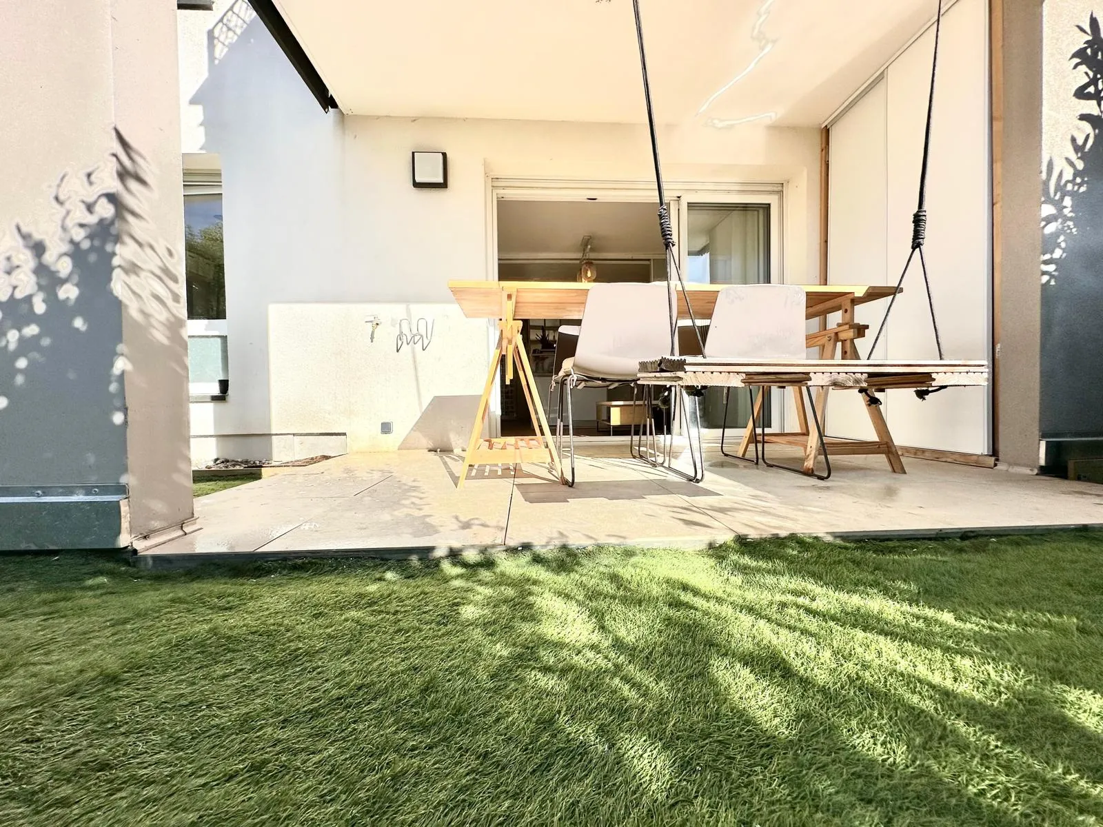 Appartement lumineux avec terrasse et jardin à Villy le Pelloux 