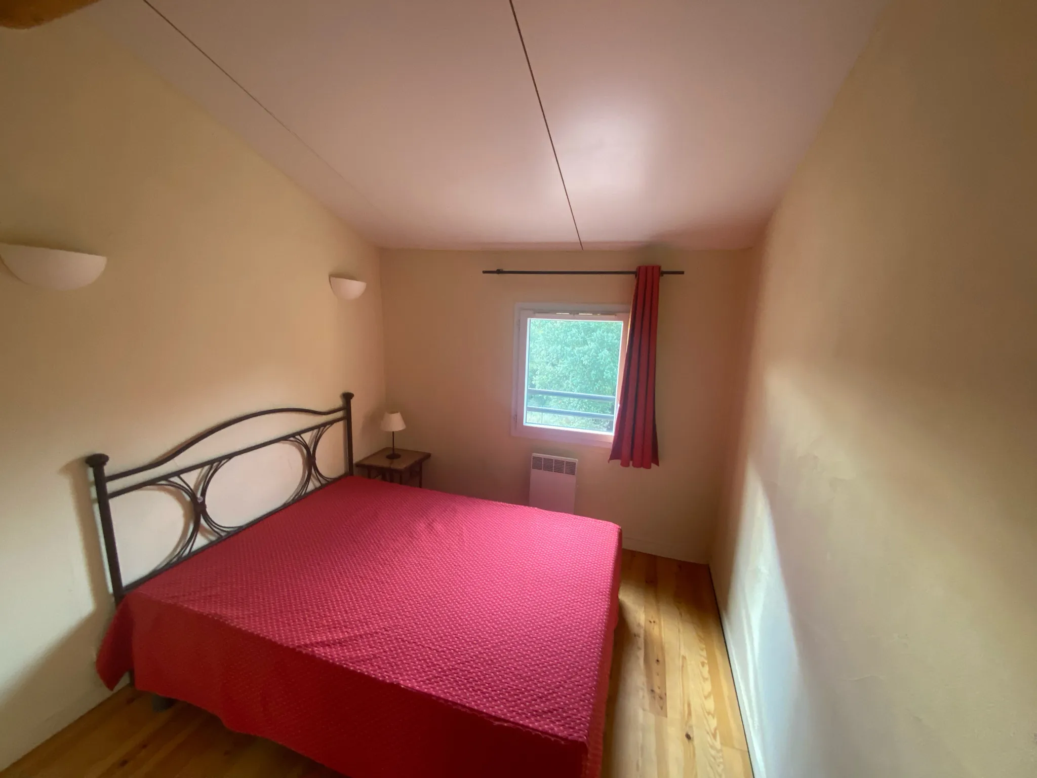 Charmante maison F3 à Sauve avec terrasse, piscine et équipements touristiques dans les Cévennes 