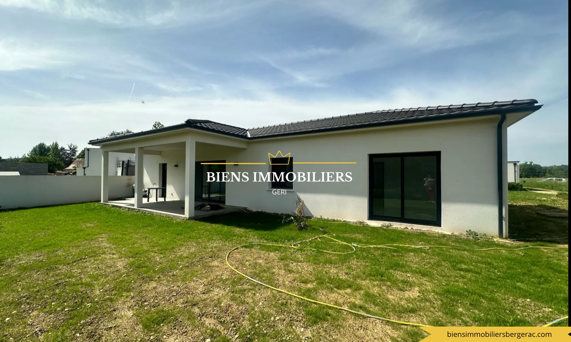 Maison neuve 3 chambres avec garage et jardin à Pineuilh (33)