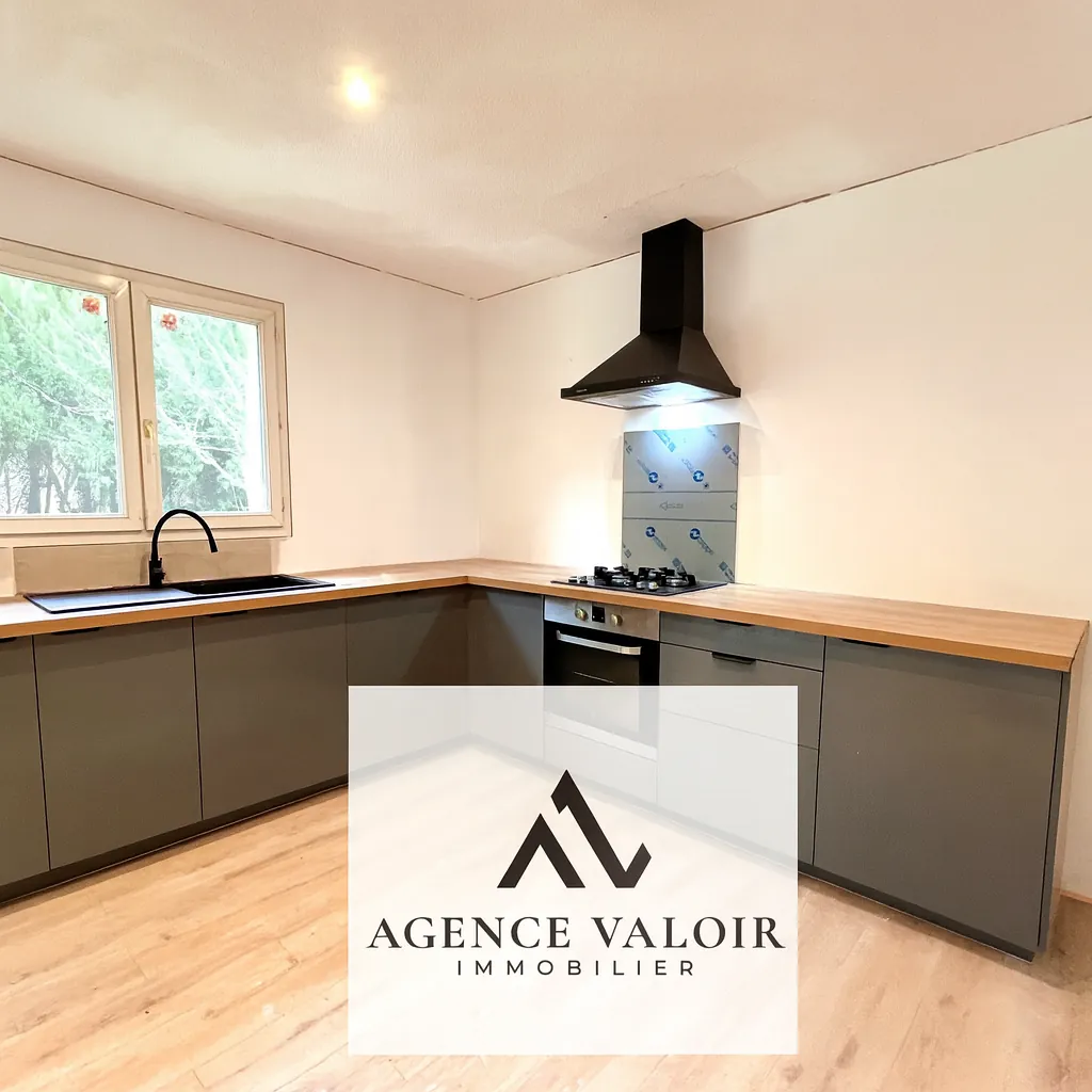 Maison plain-pied à Jury proche de l'hôpital Mercy, 114 m² 