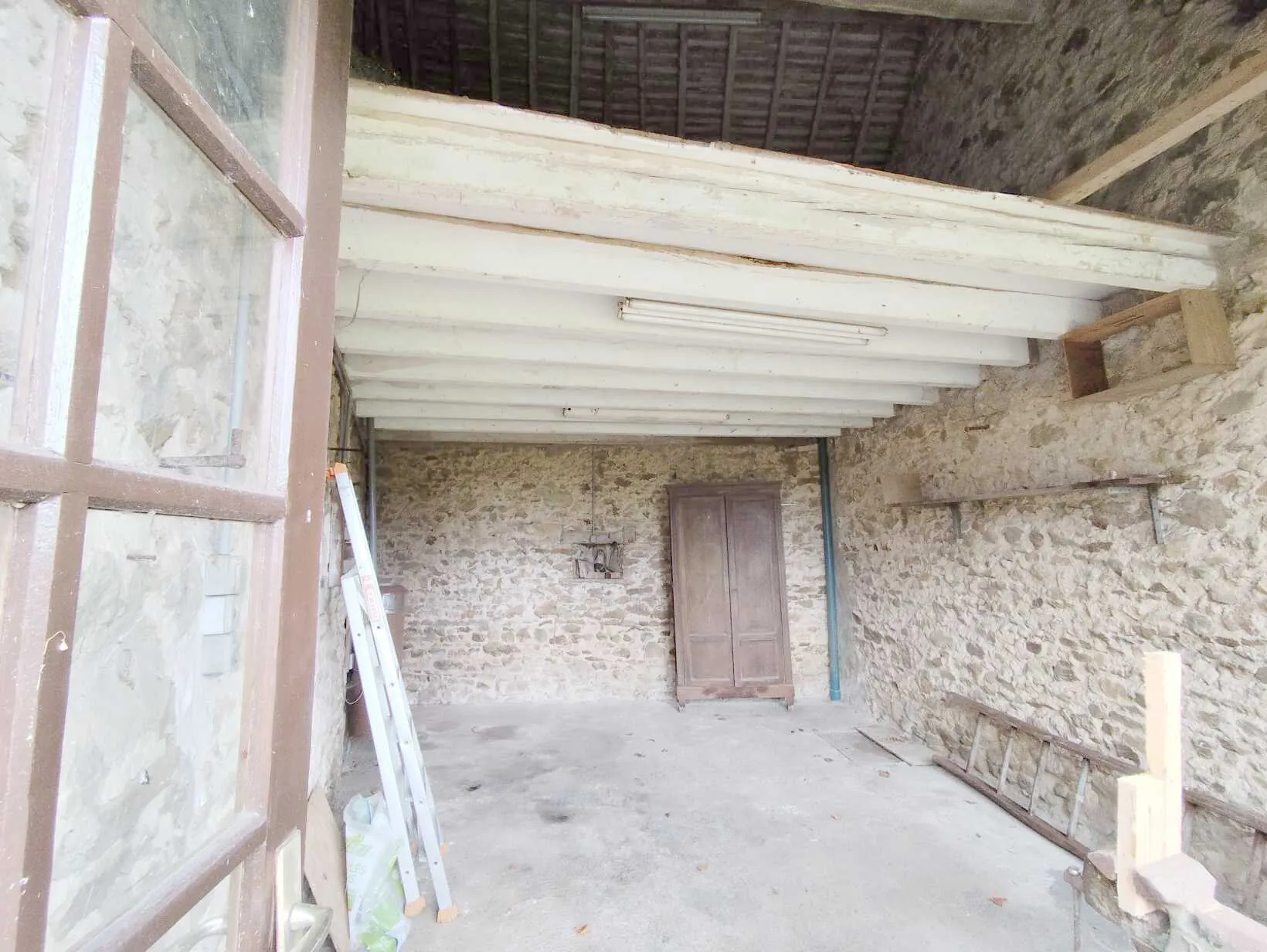 Maison spacieuse avec Annexe et terrain à Saint Victeur - Investissez dès aujourd'hui 