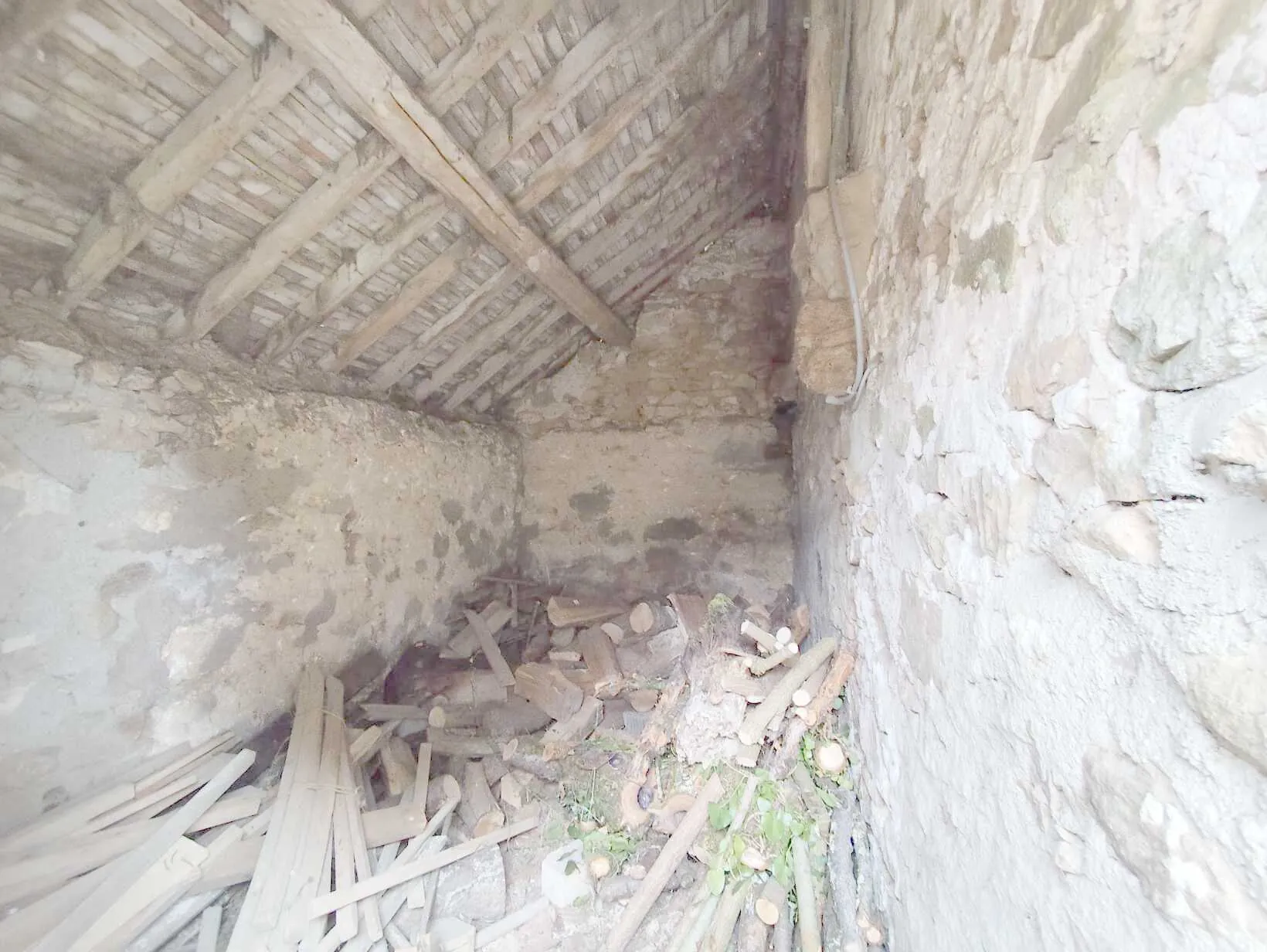 Maison spacieuse avec Annexe et terrain à Saint Victeur - Investissez dès aujourd'hui 