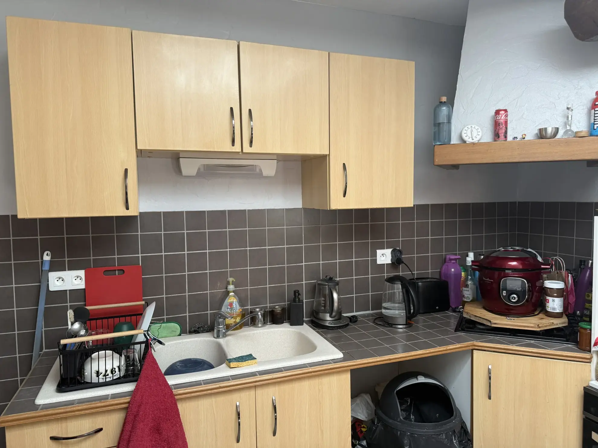 Investissement immobilier à Montbard avec 3 appartements et potentiel locatif élevé 