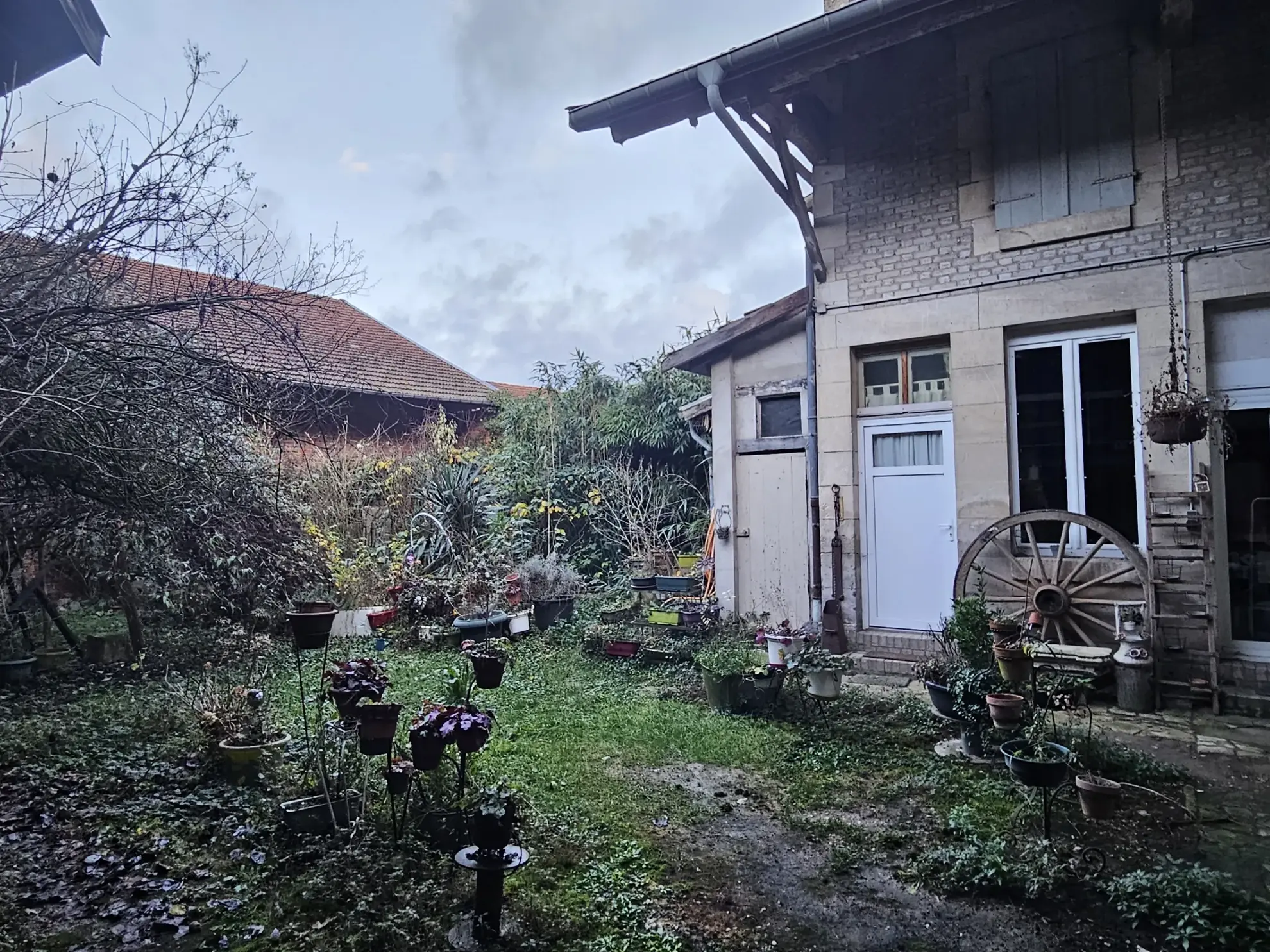 Grande ferme à vendre à Heiltz-le-Maurupt avec atelier, hangar et verger 