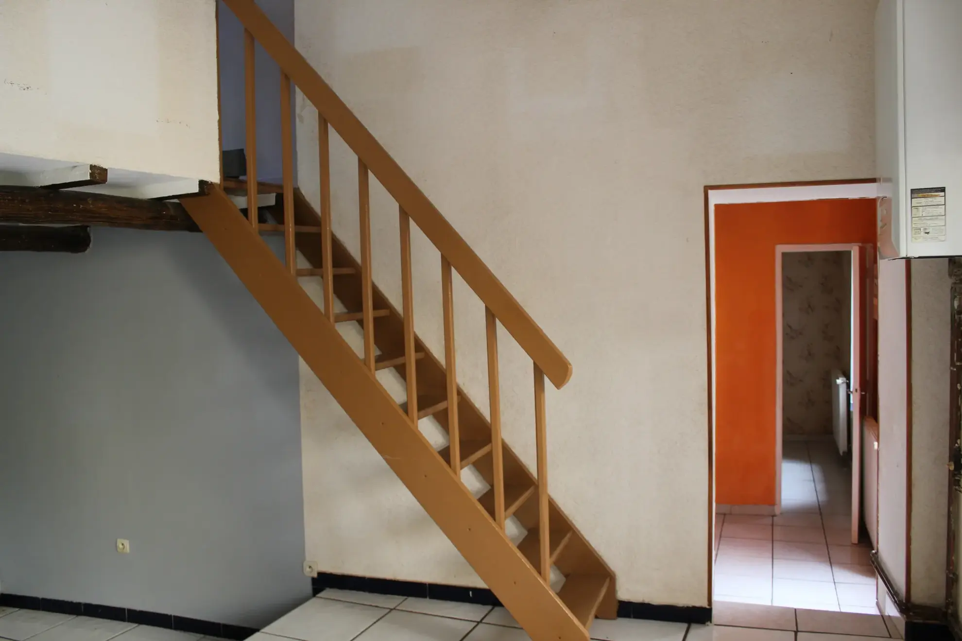 Appartement T2 bis à rénover de 48 m² au centre de Nîmes 