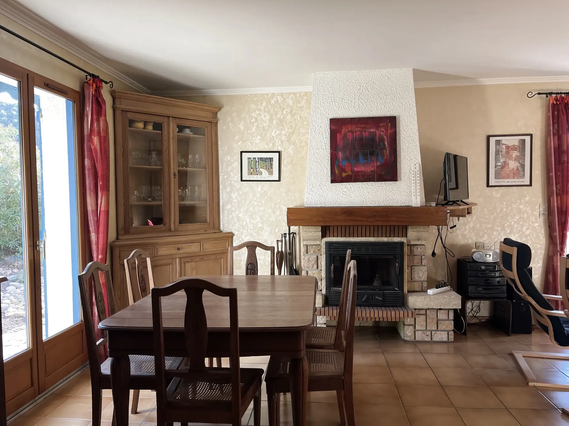 Villa à Montbrun-Des-Corbières avec jardin, piscine et garage 