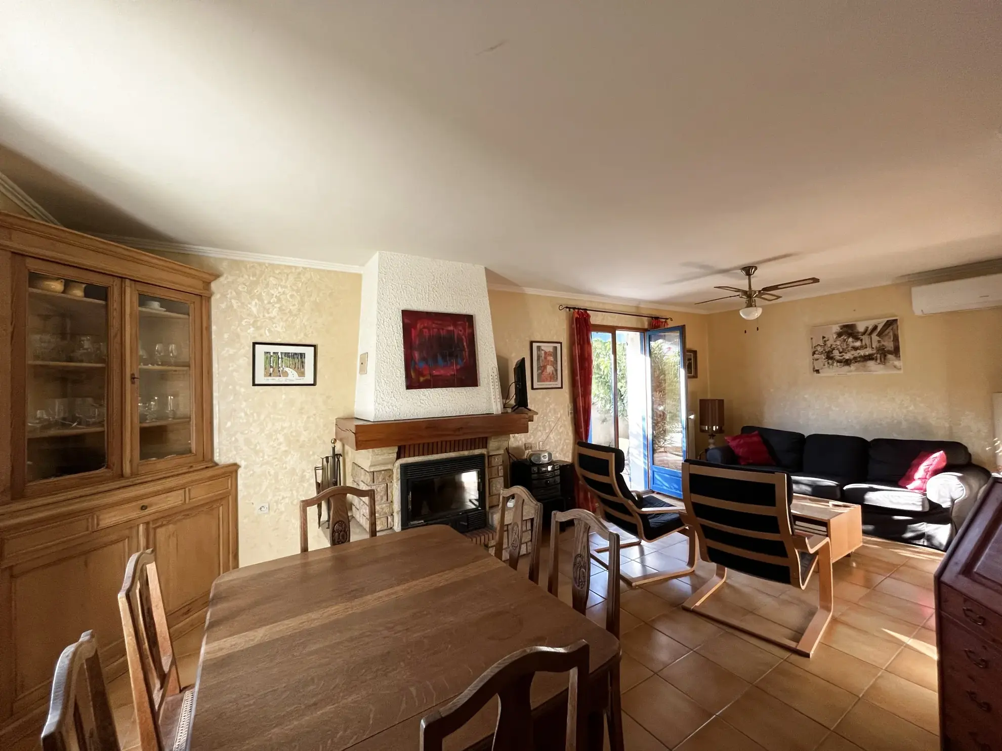 Villa à Montbrun-Des-Corbières avec jardin, piscine et garage 