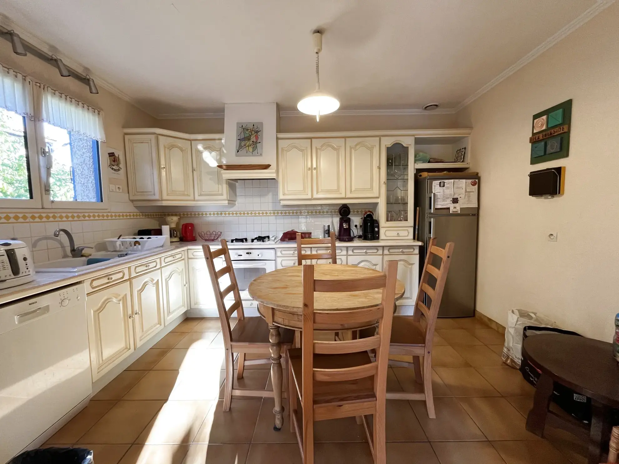 Villa à Montbrun-Des-Corbières avec jardin, piscine et garage 