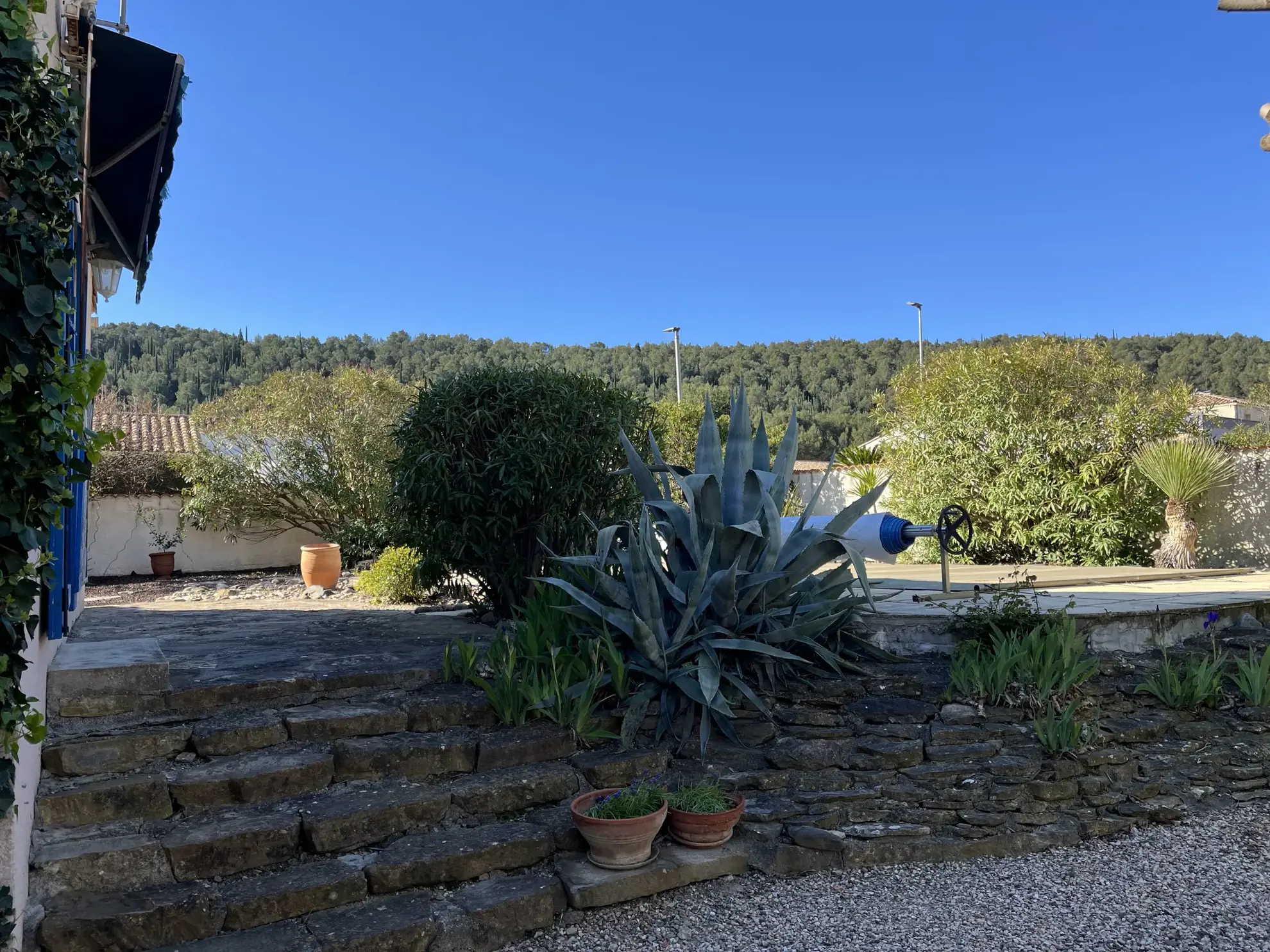 Villa à Montbrun-Des-Corbières avec jardin, piscine et garage 