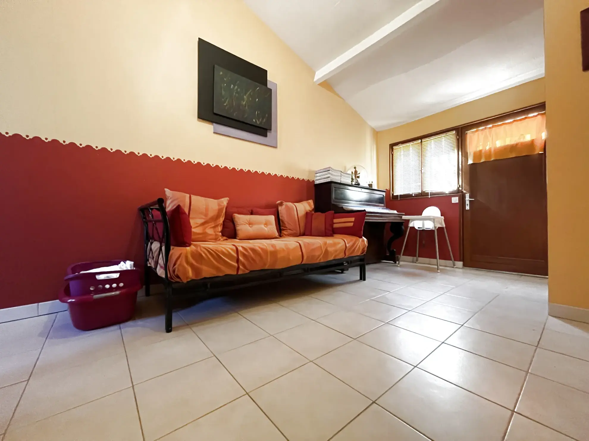 Villa à Montbrun-Des-Corbières avec jardin, piscine et garage 