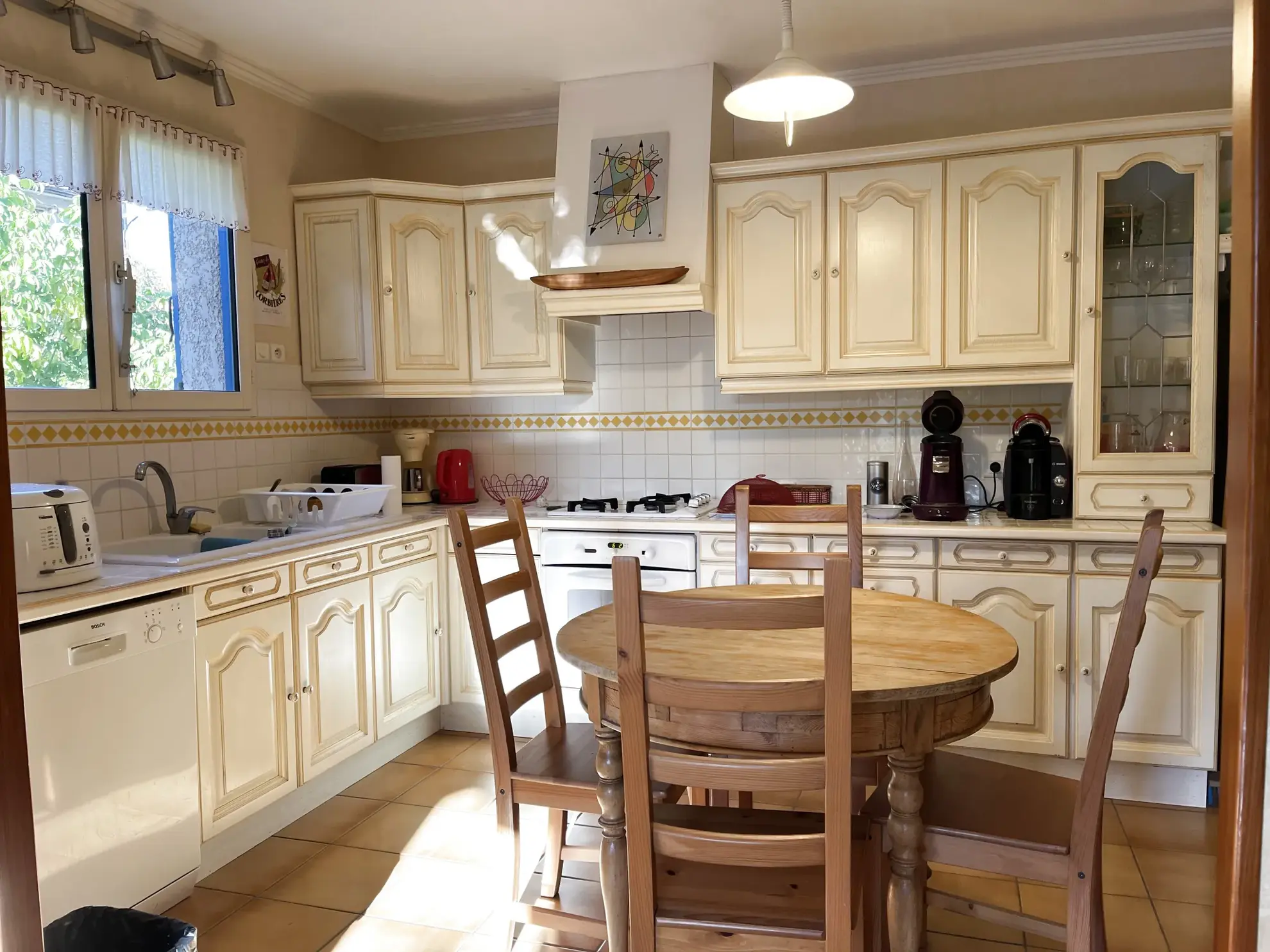 Villa à Montbrun-Des-Corbières avec jardin, piscine et garage 