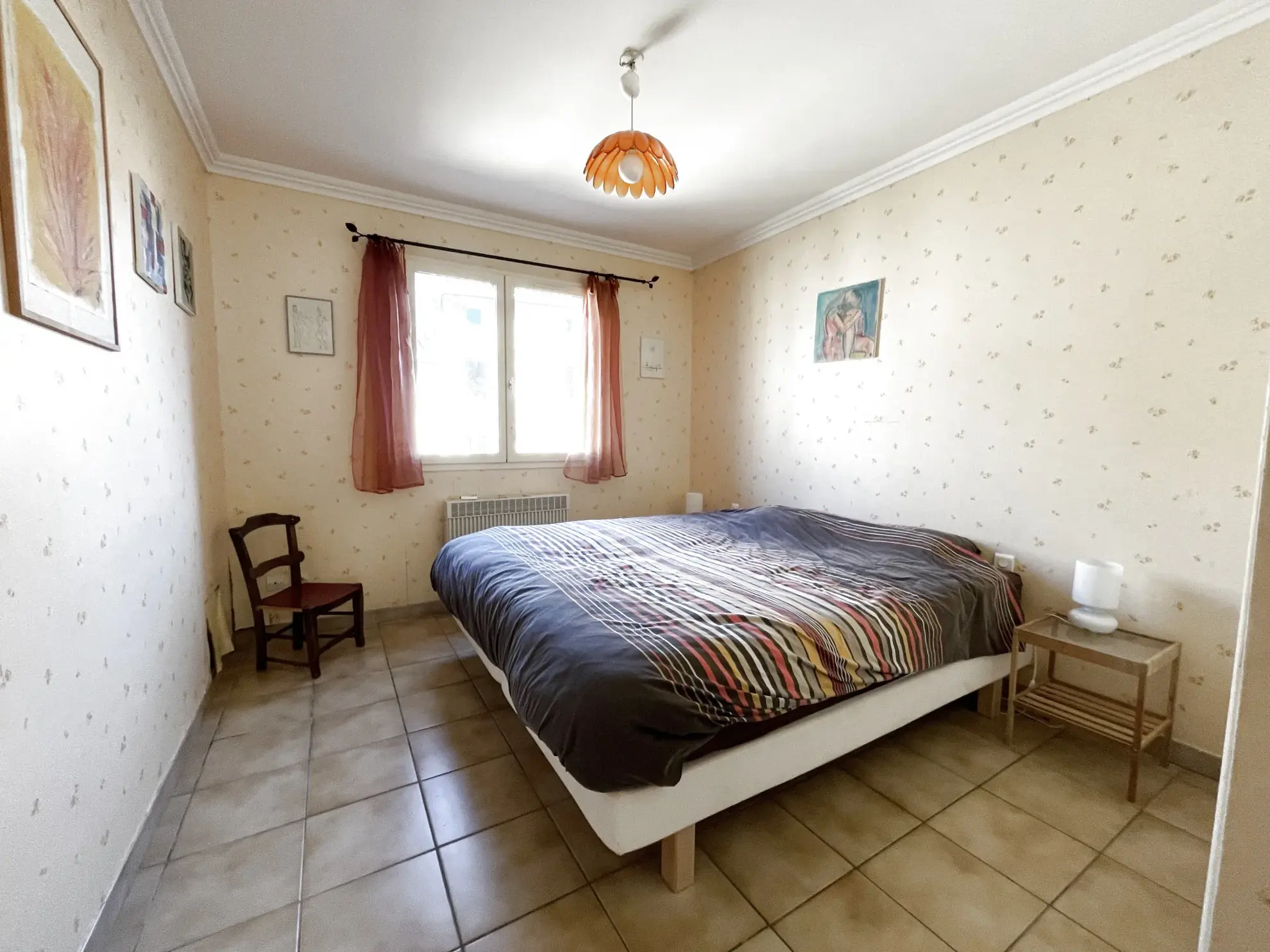 Villa à Montbrun-Des-Corbières avec jardin, piscine et garage 