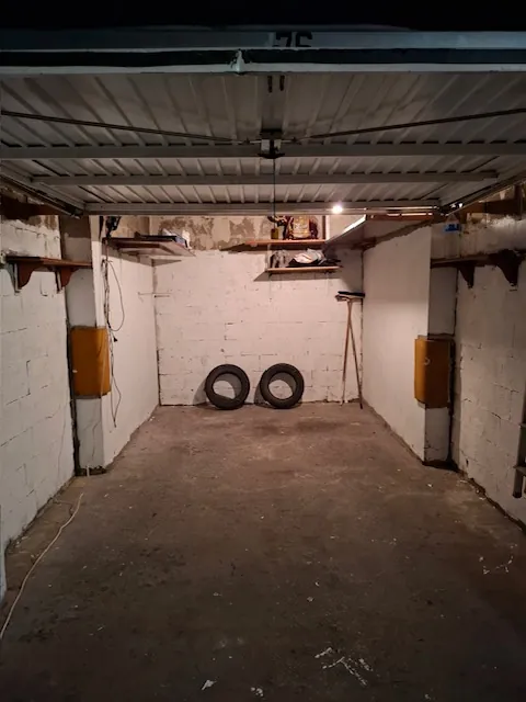 Garage à vendre à Nice, quartier Haut Saint Roch, sécurisé avec ascenseur