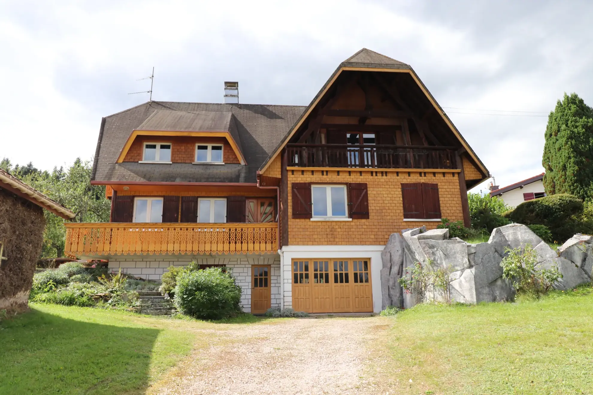 Maison de caractère à vendre à Brouvelieures – 117m² avec terrain arboré