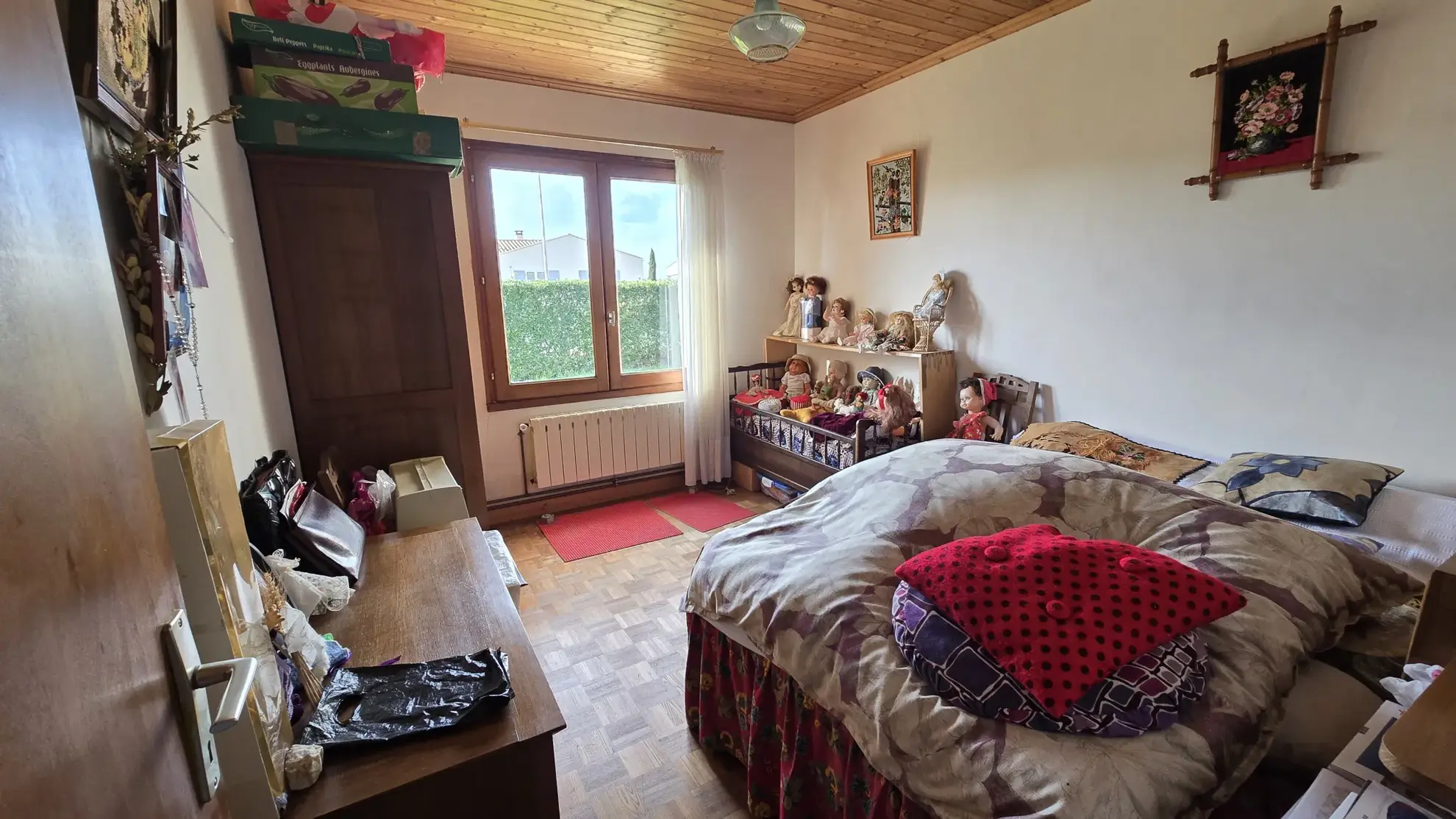 Maison à rafraîchir de 2 chambres avec garage à Saint Jean de liversay 