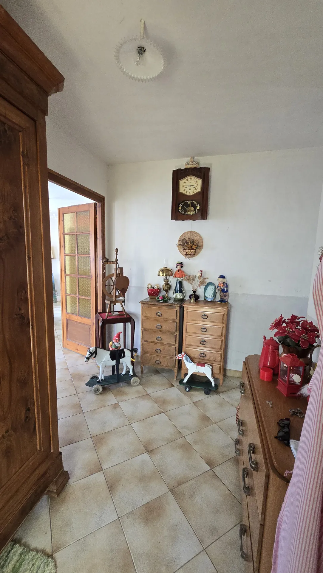 Maison à rafraîchir de 2 chambres avec garage à Saint Jean de liversay 