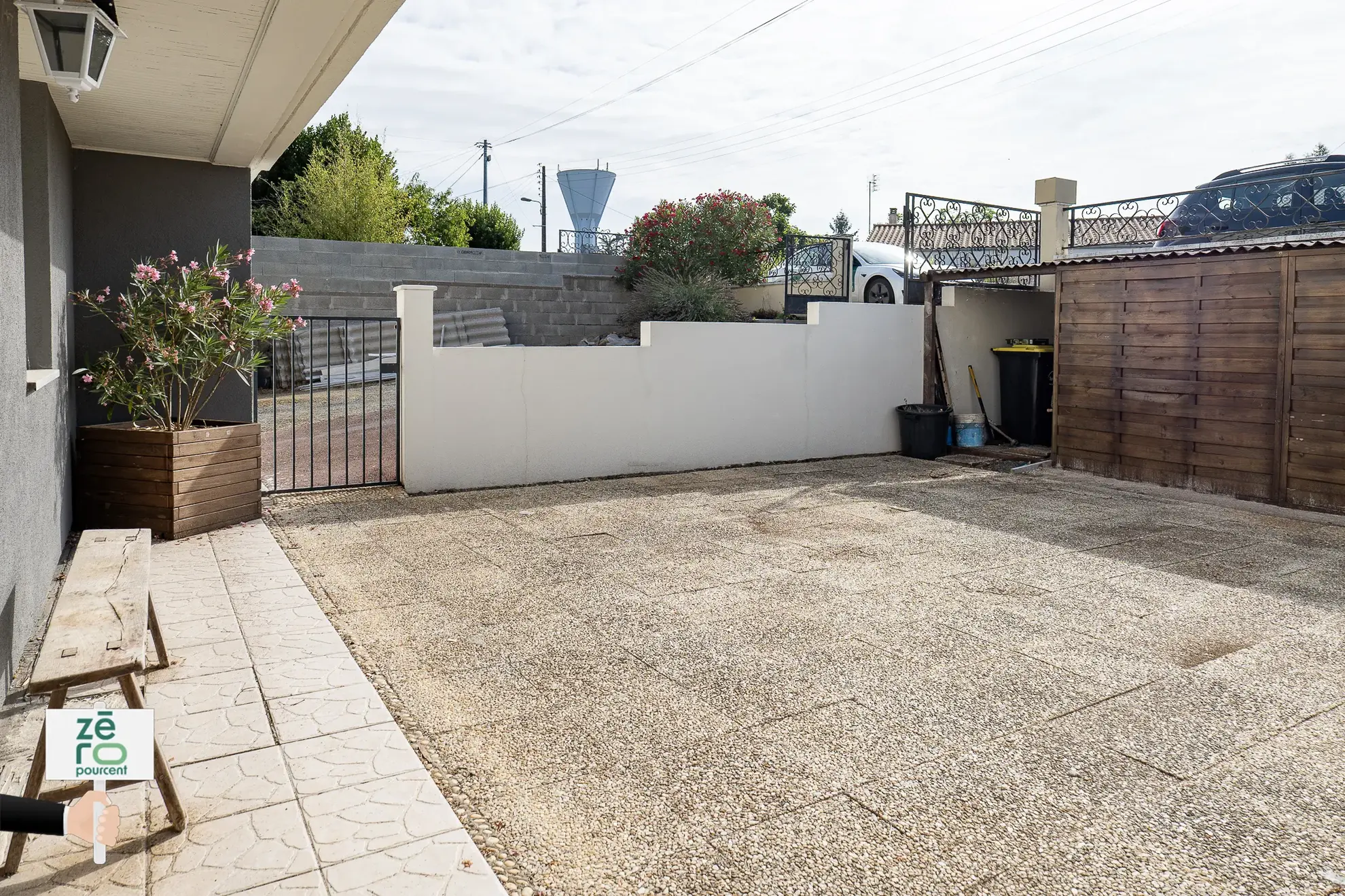 Maison familiale avec jardin clos et double garage à Fontenay-le-Comte 