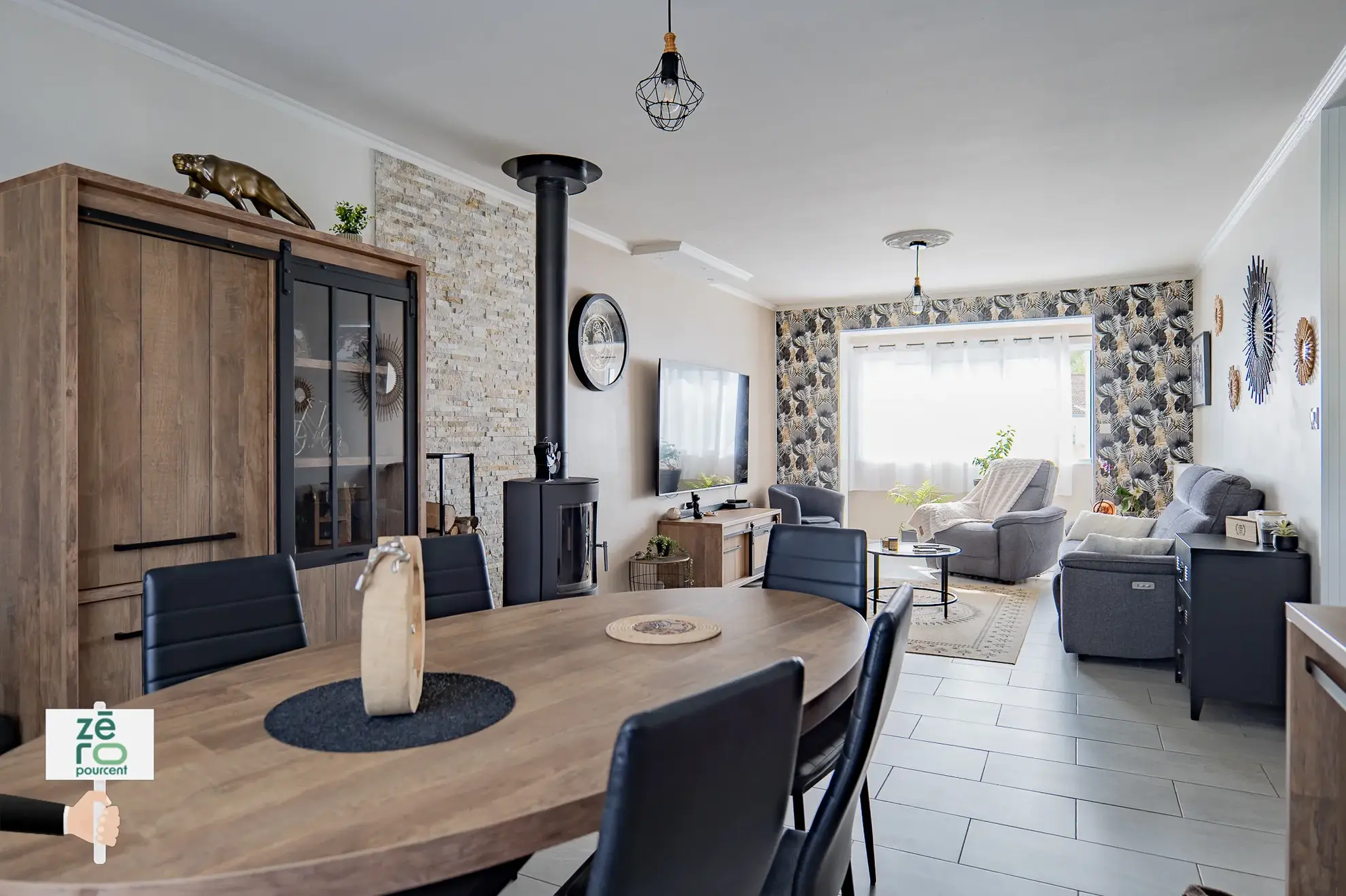 Maison familiale avec jardin clos et double garage à Fontenay-le-Comte 