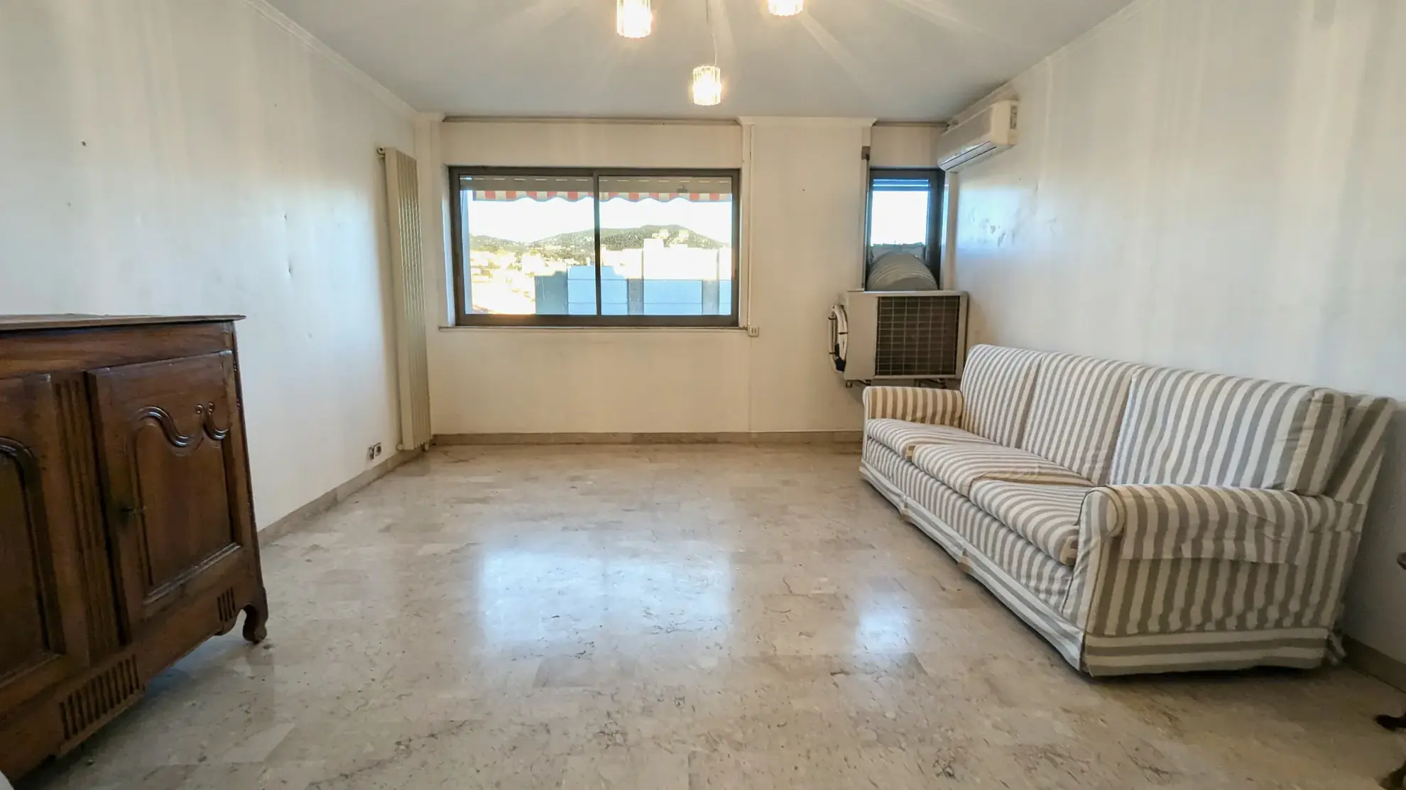 Appartement lumineux 2 pièces avec dressing à Nice, bail jusqu'en 2074 