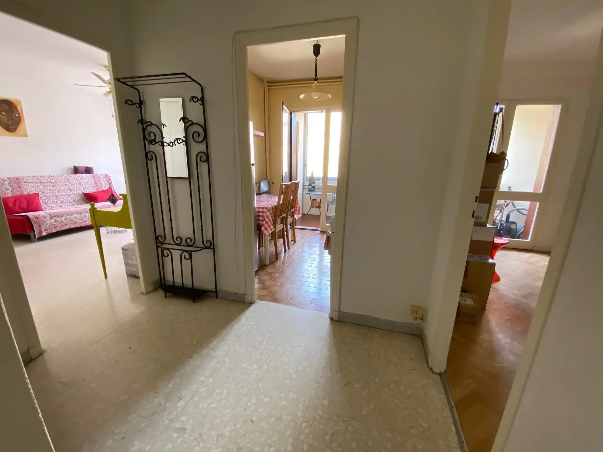 Appartement T2 de 58m² à Nîmes Centre avec Loggia et Cave 